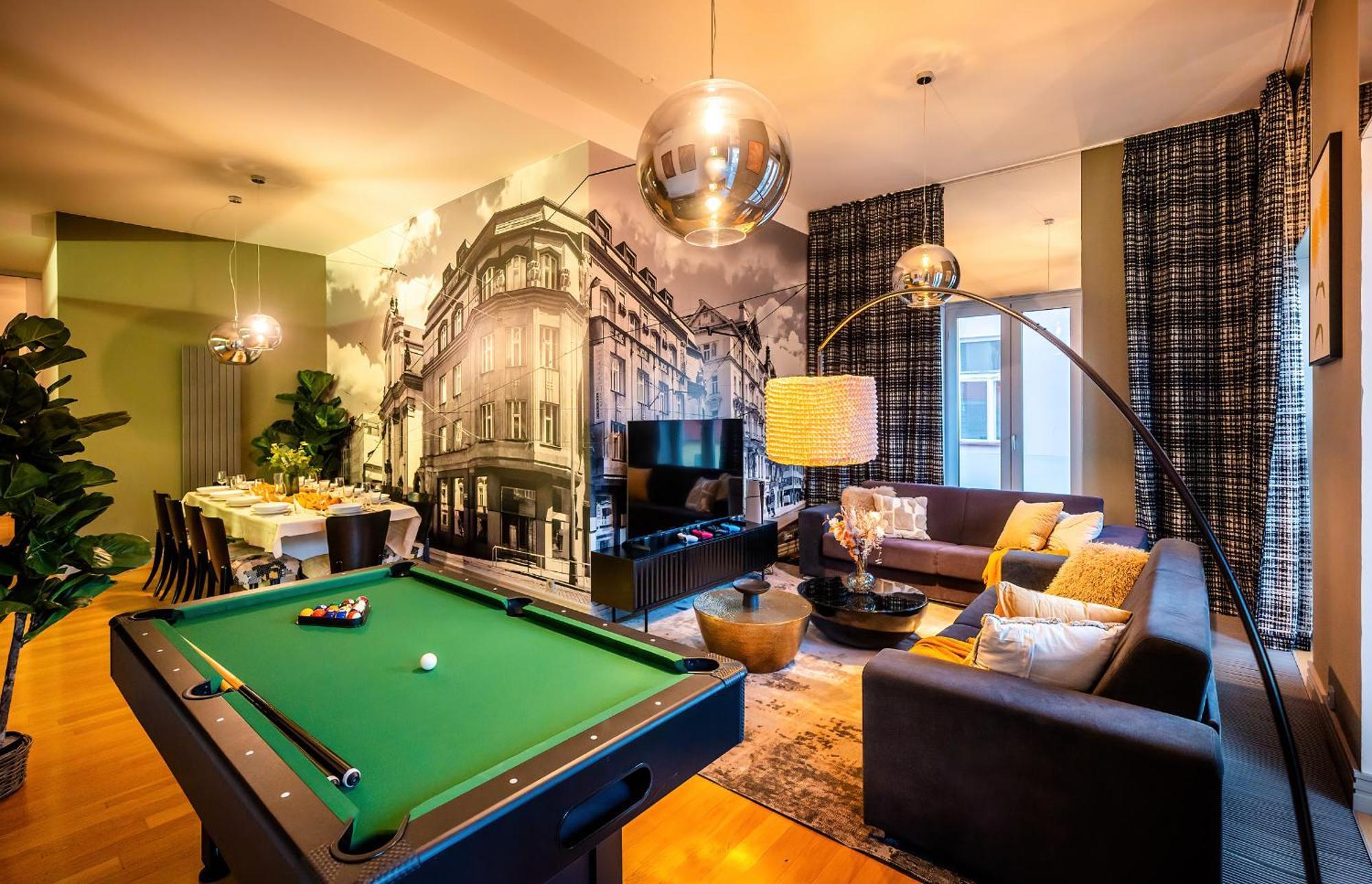 Apartment Billionaires Boutique & Premium Suites, Old Town