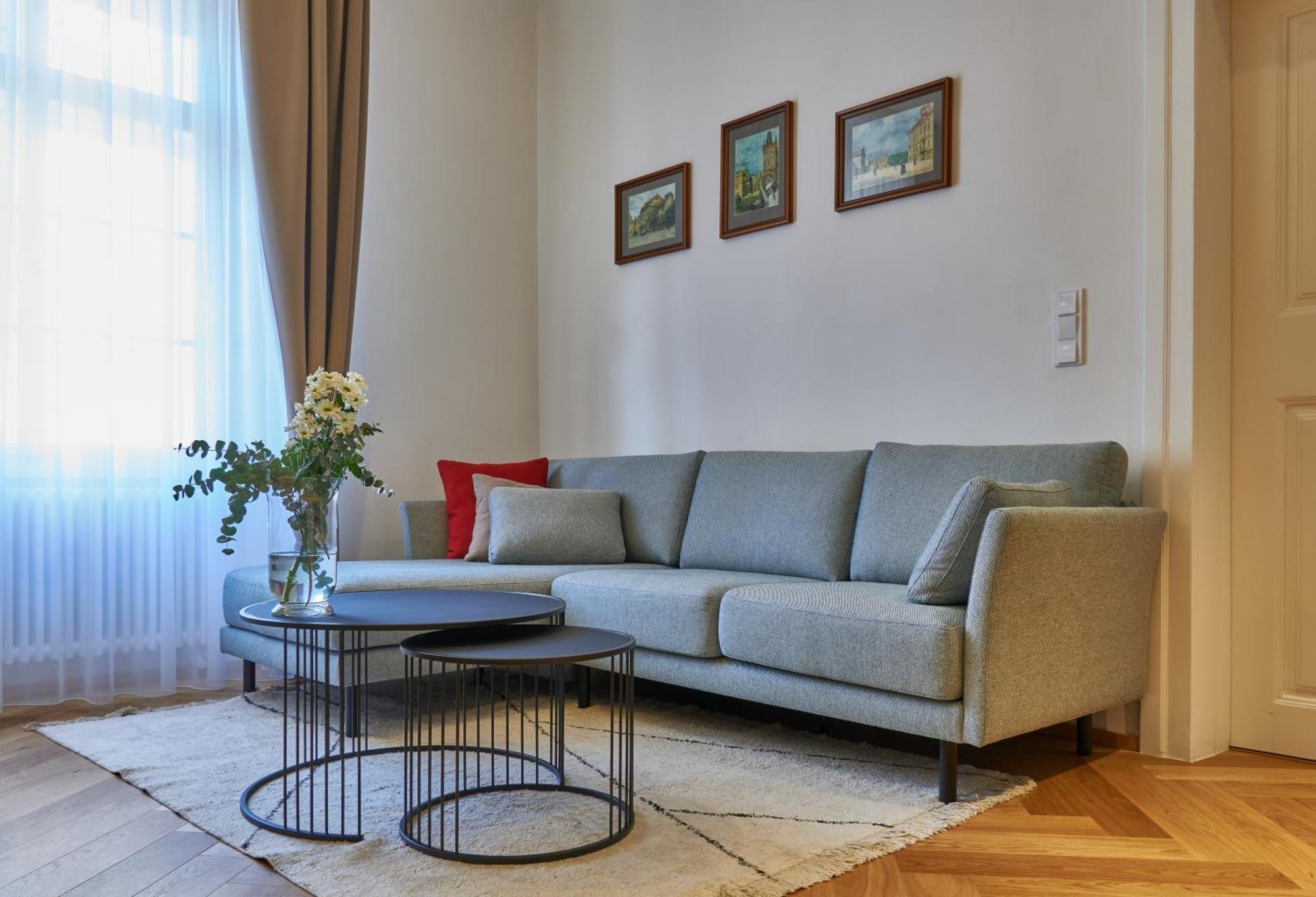Three Golden Crowns Apartments 3* Prague