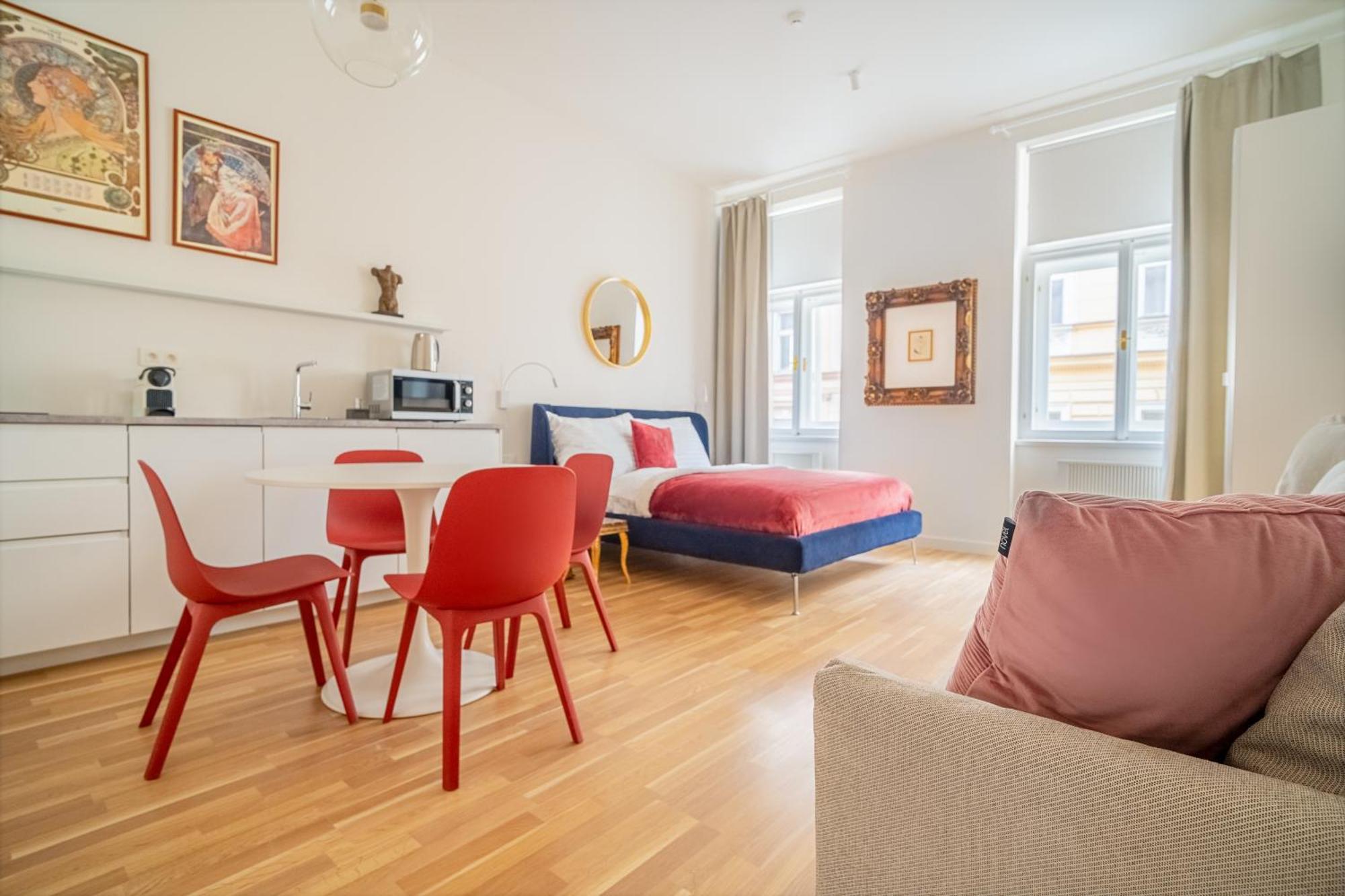 Apartment J3 *