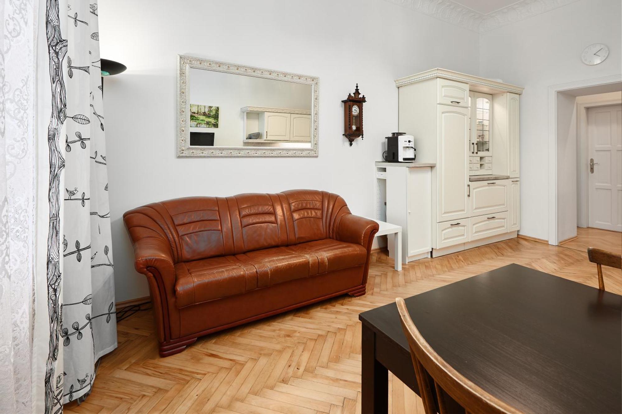 Old Town & Parking Assistance * Prague