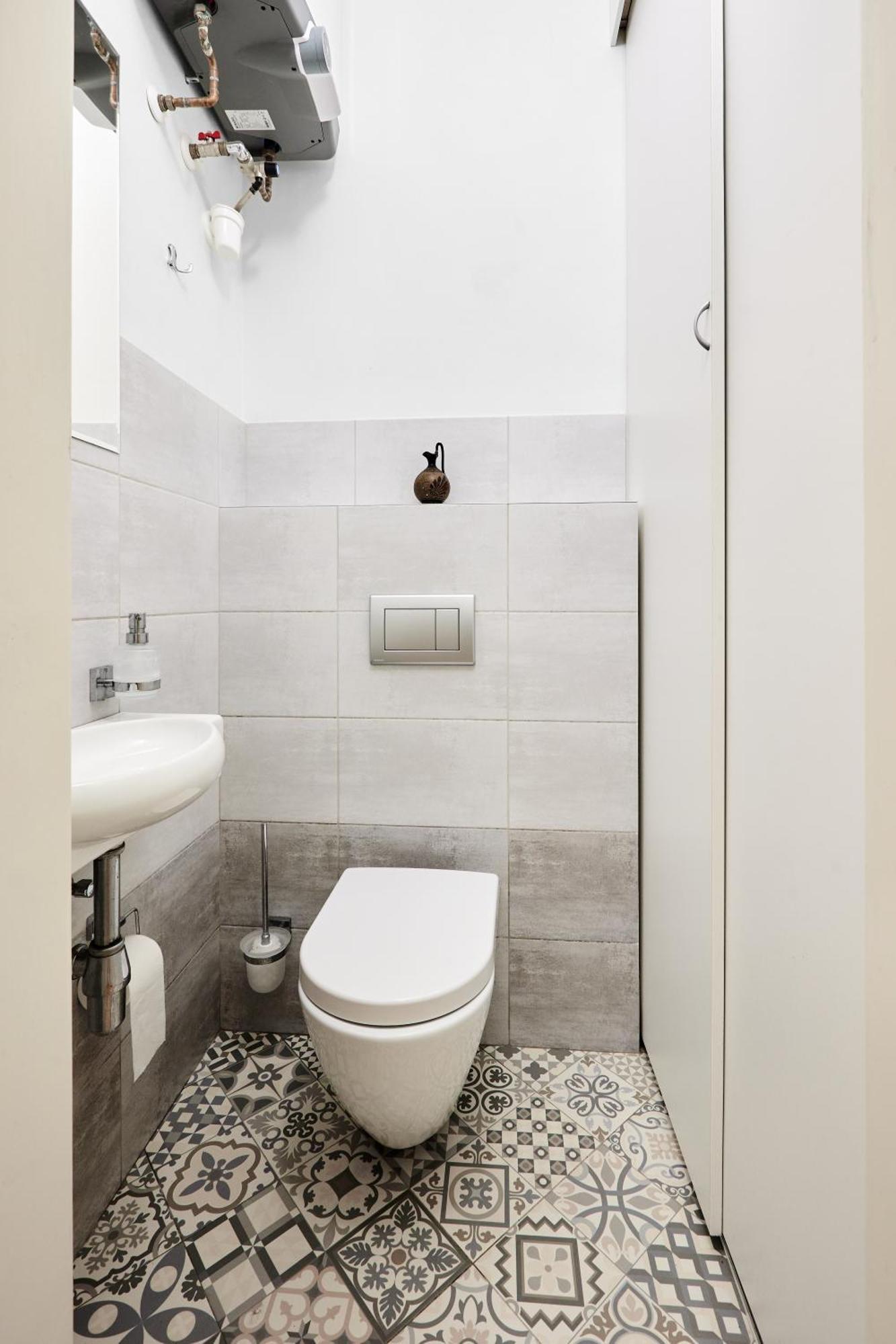 Old Town & Parking Assistance Homestay