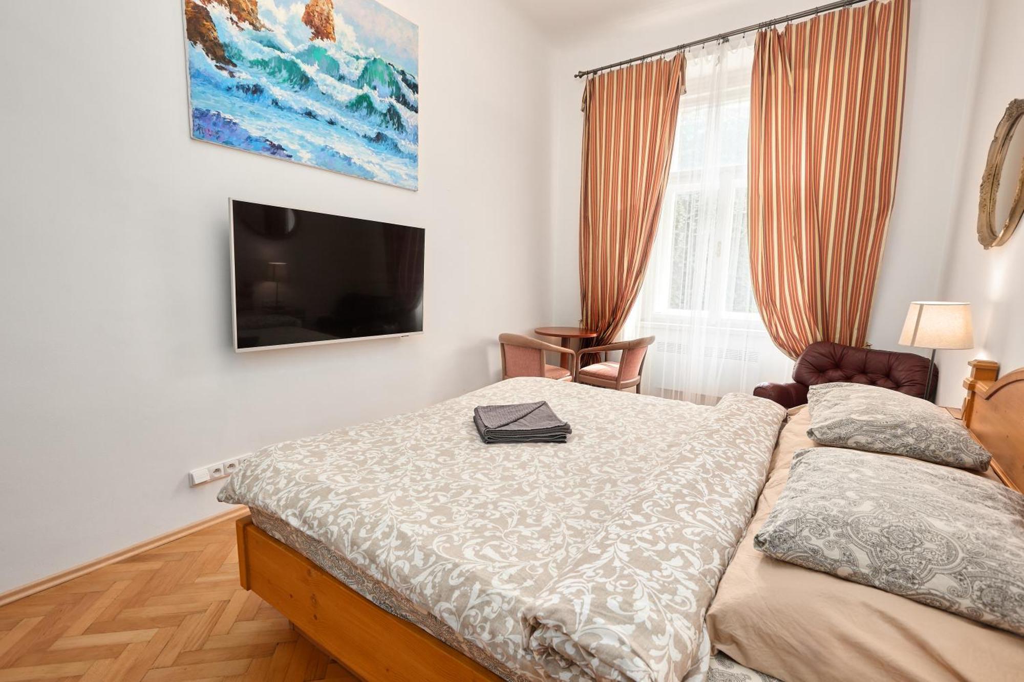 Homestay Old Town & Parking Assistance