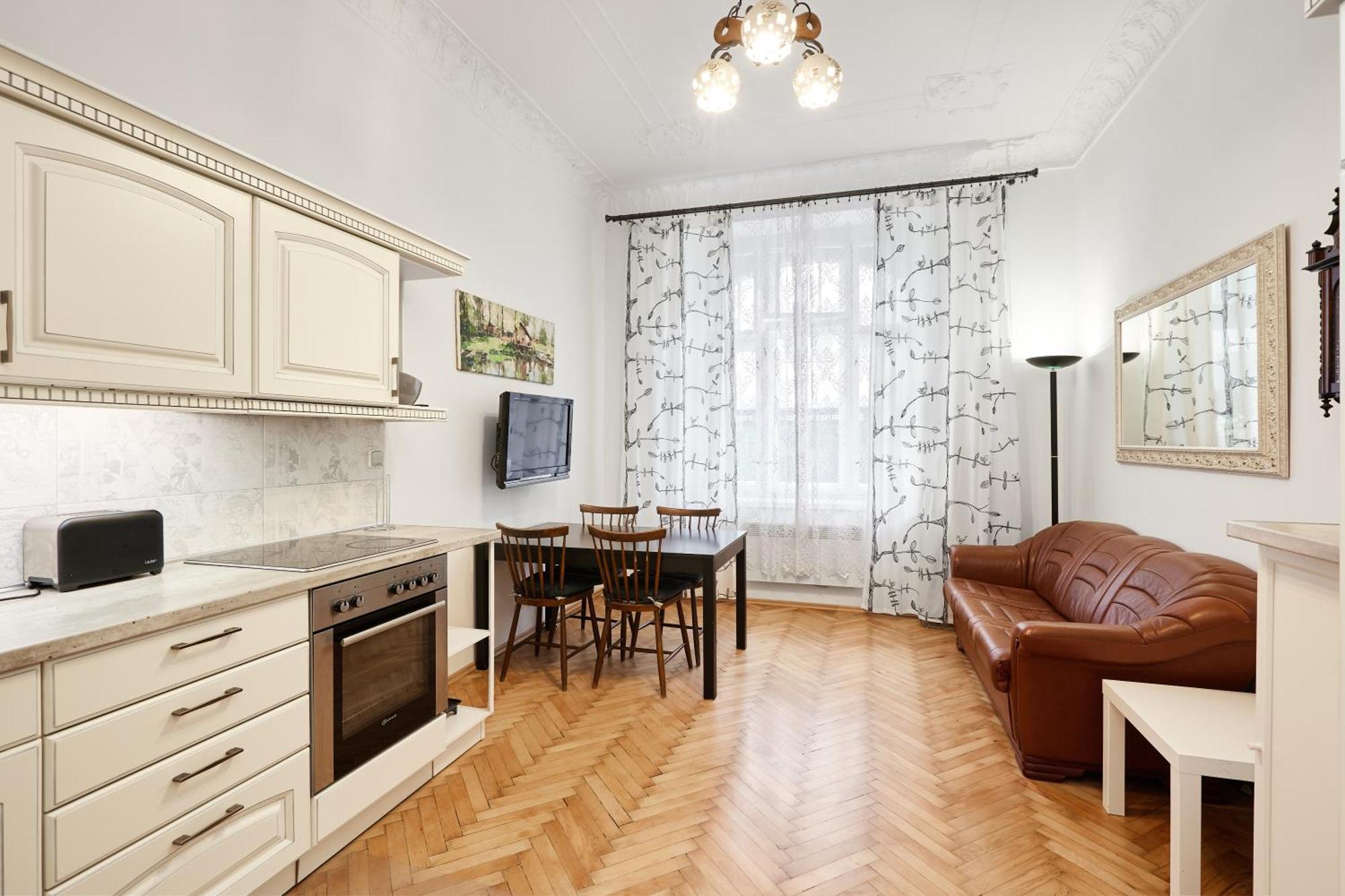 Old Town & Parking Assistance Prague