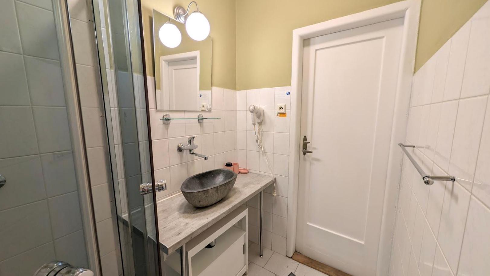 Flat In Zizkov -104-