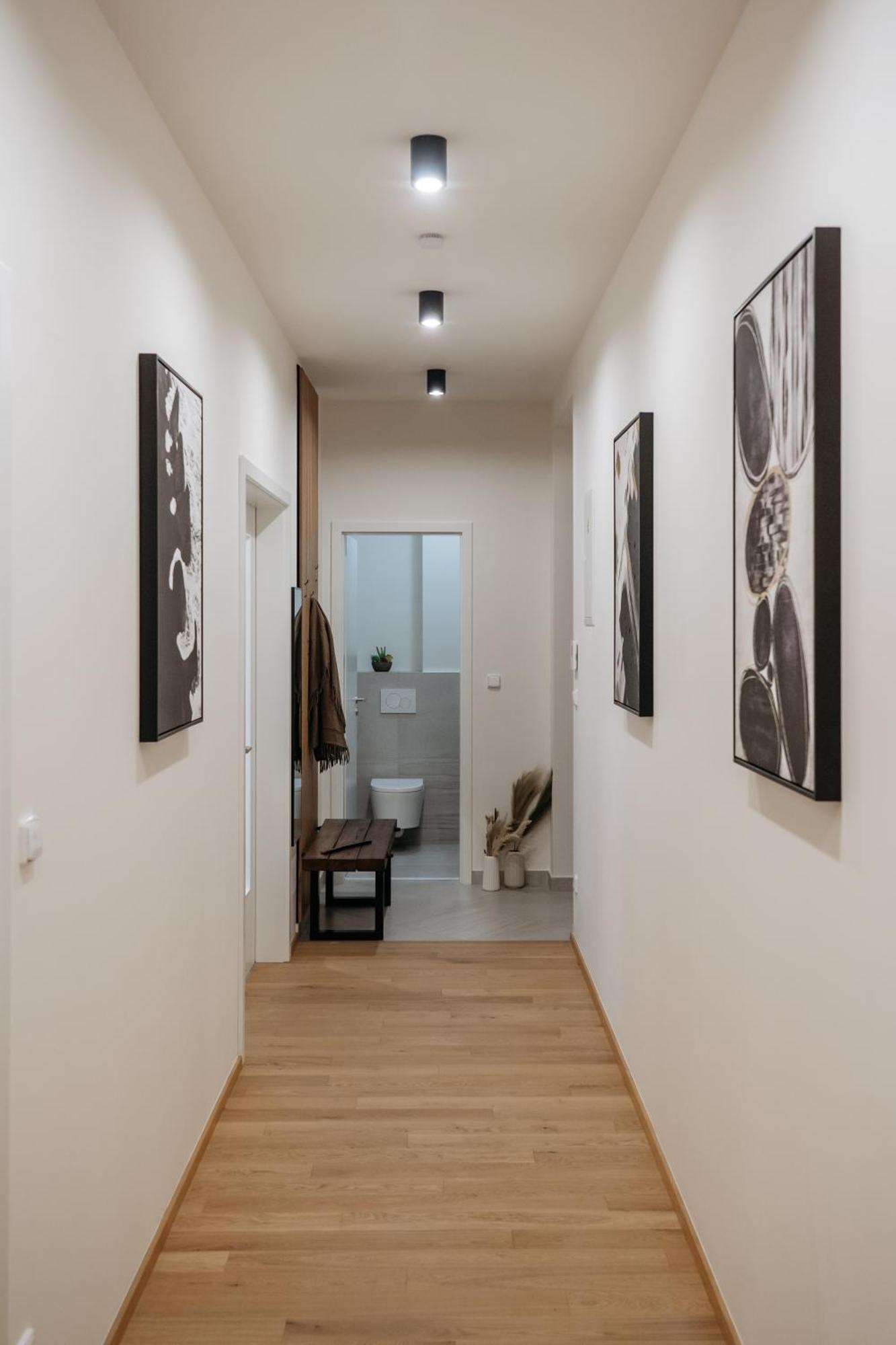 Days - 2bdr - Workspace - Netflix - Quiet Area * Prague