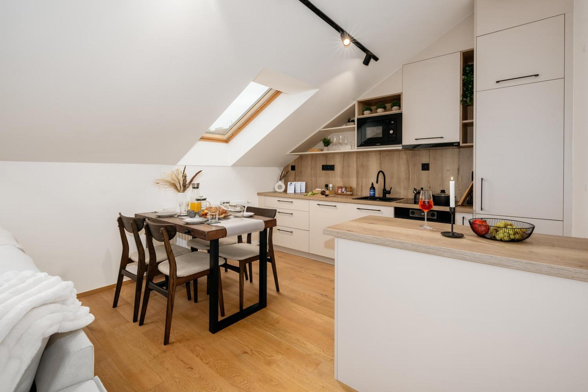 Apartment Days - 2bdr - Workspace - Netflix - Quiet Area Prague