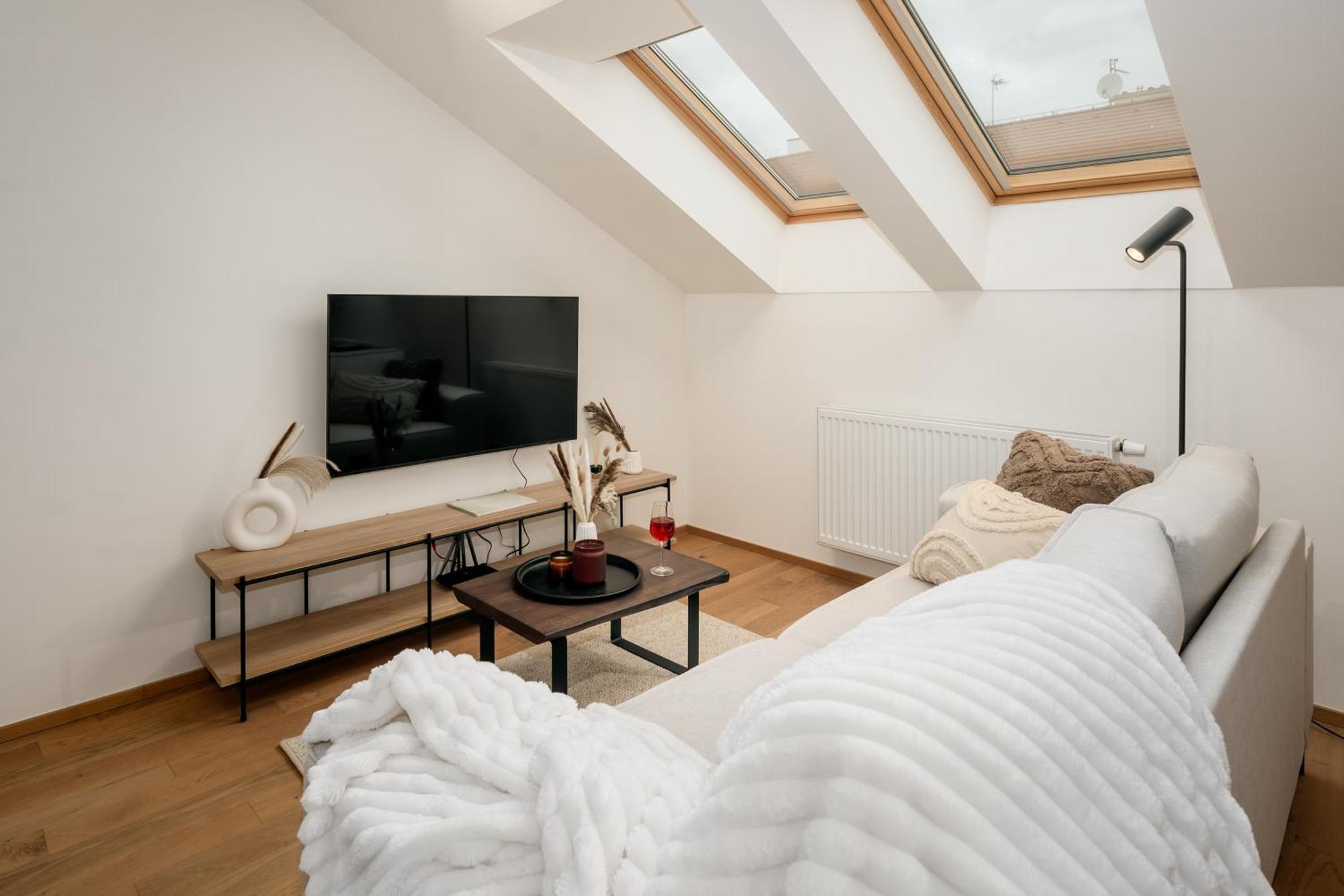 Days - 2bdr - Workspace - Netflix - Quiet Area * Prague