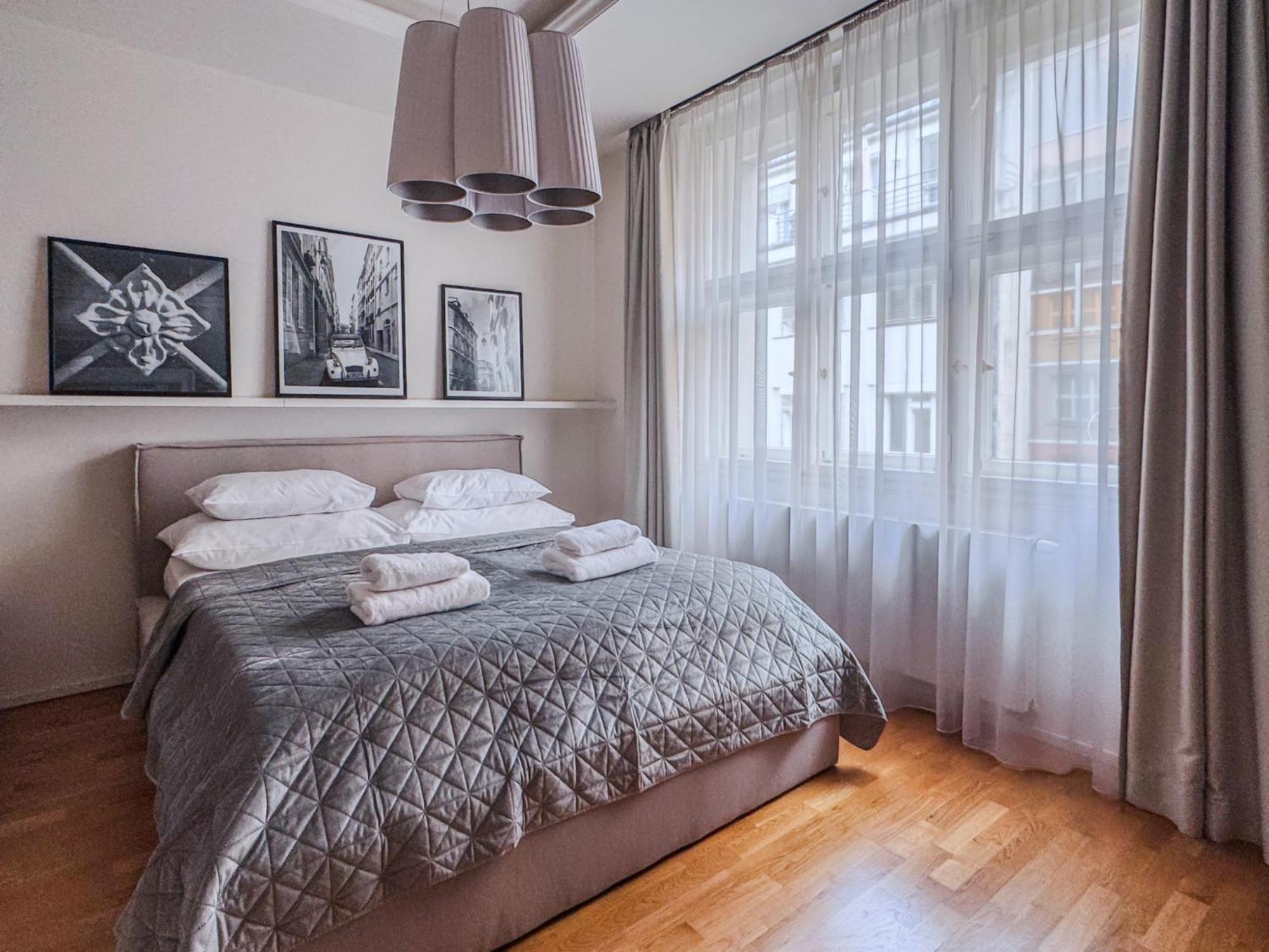 Apartamento Unique Old Town At Palace Dlouha Praga