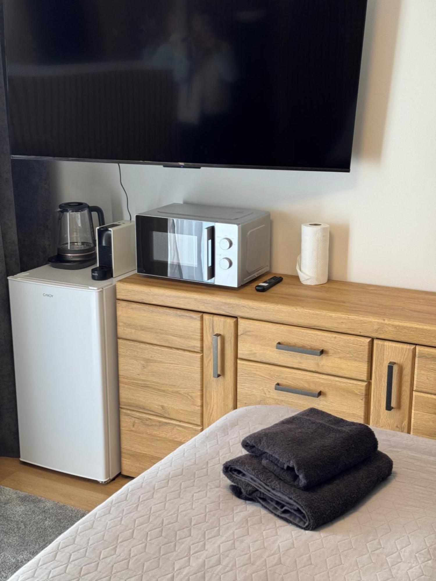Airport Luxury & Prague