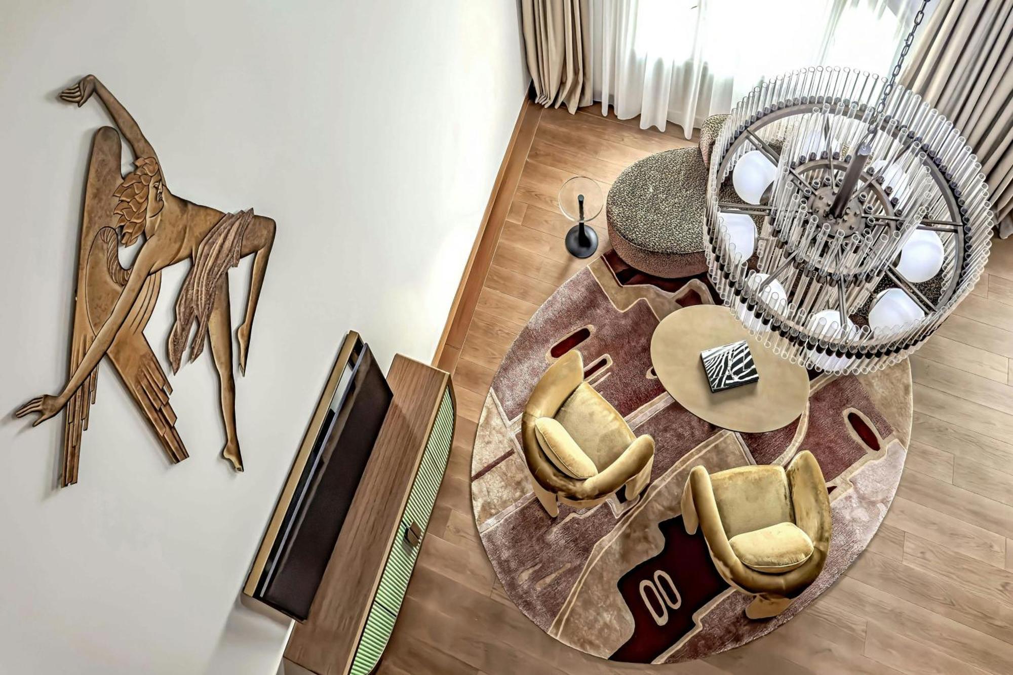 Hotel W 5*