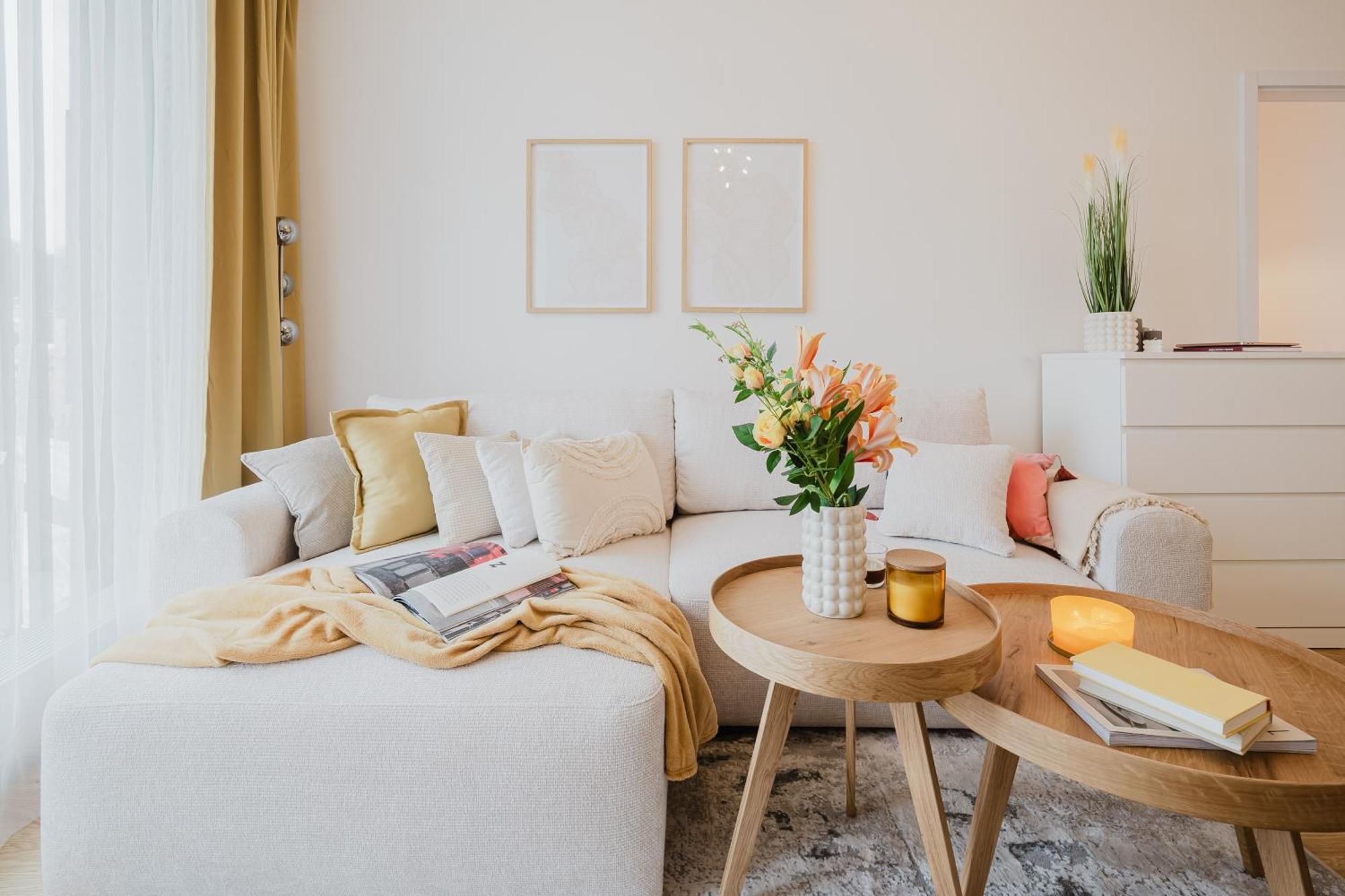 Days - With Garage And Balcony In Smichov