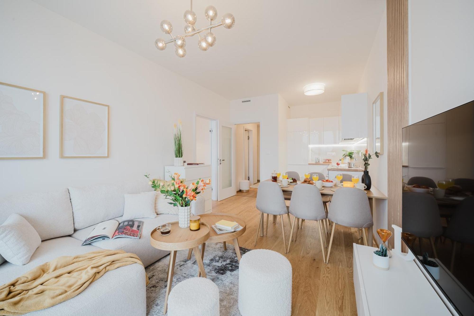 Days - With Garage And Balcony In Smichov *