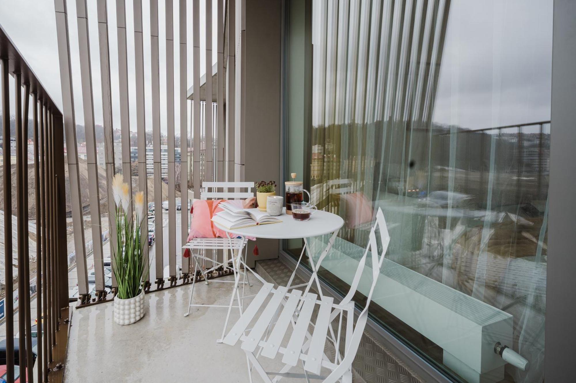 Days - With Garage And Balcony In Smichov Apartment *