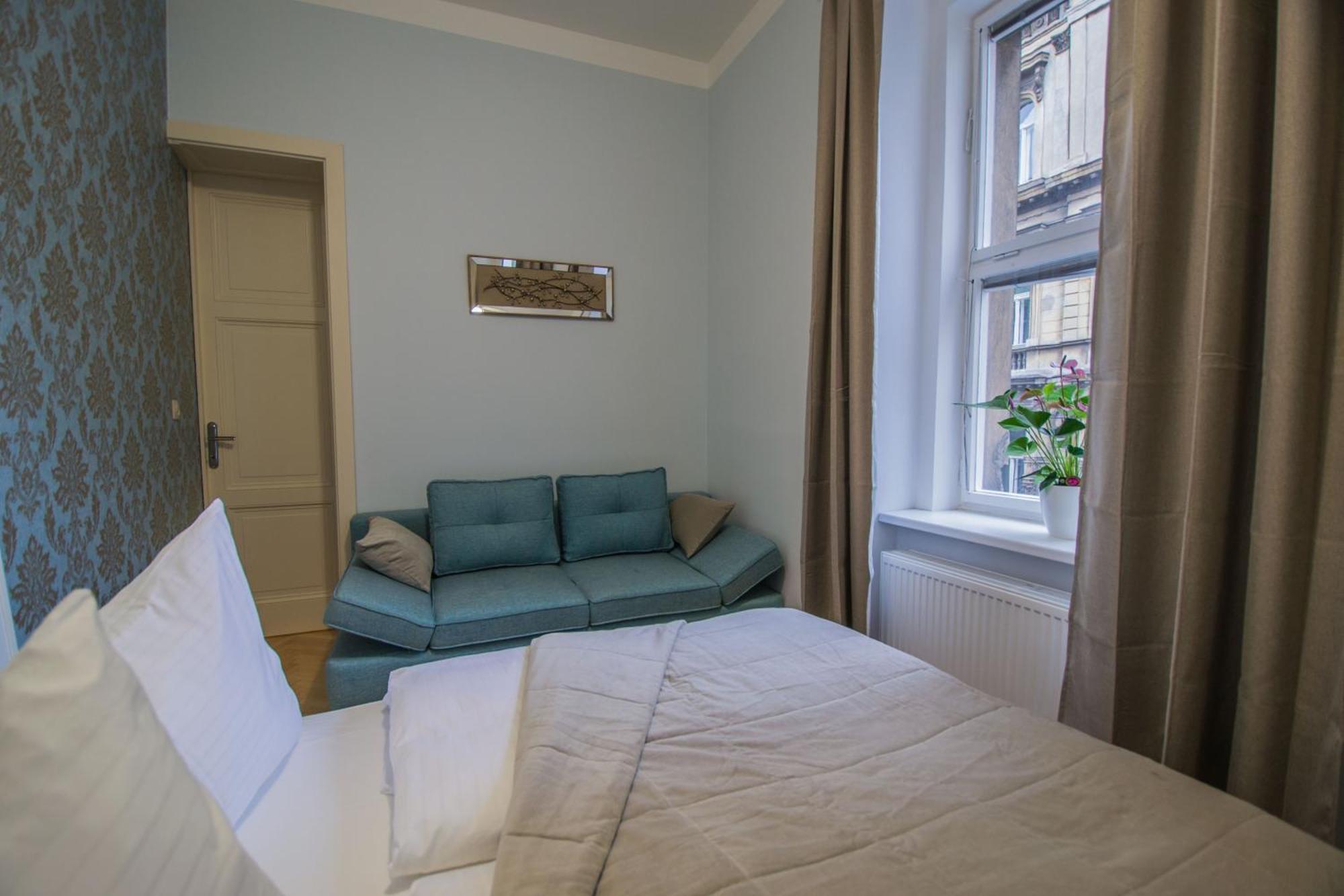 Royal With Sauna And Billiards Apartment *