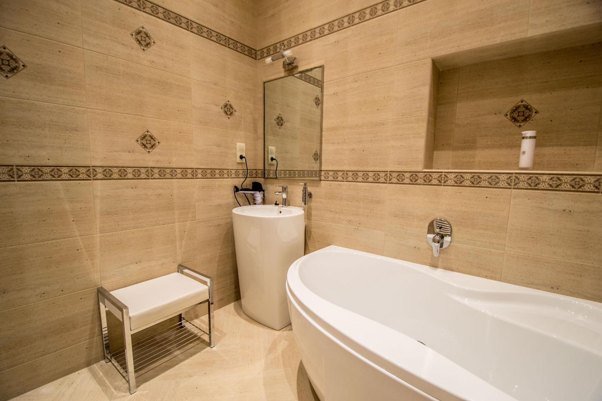 Royal With Sauna And Billiards Prague