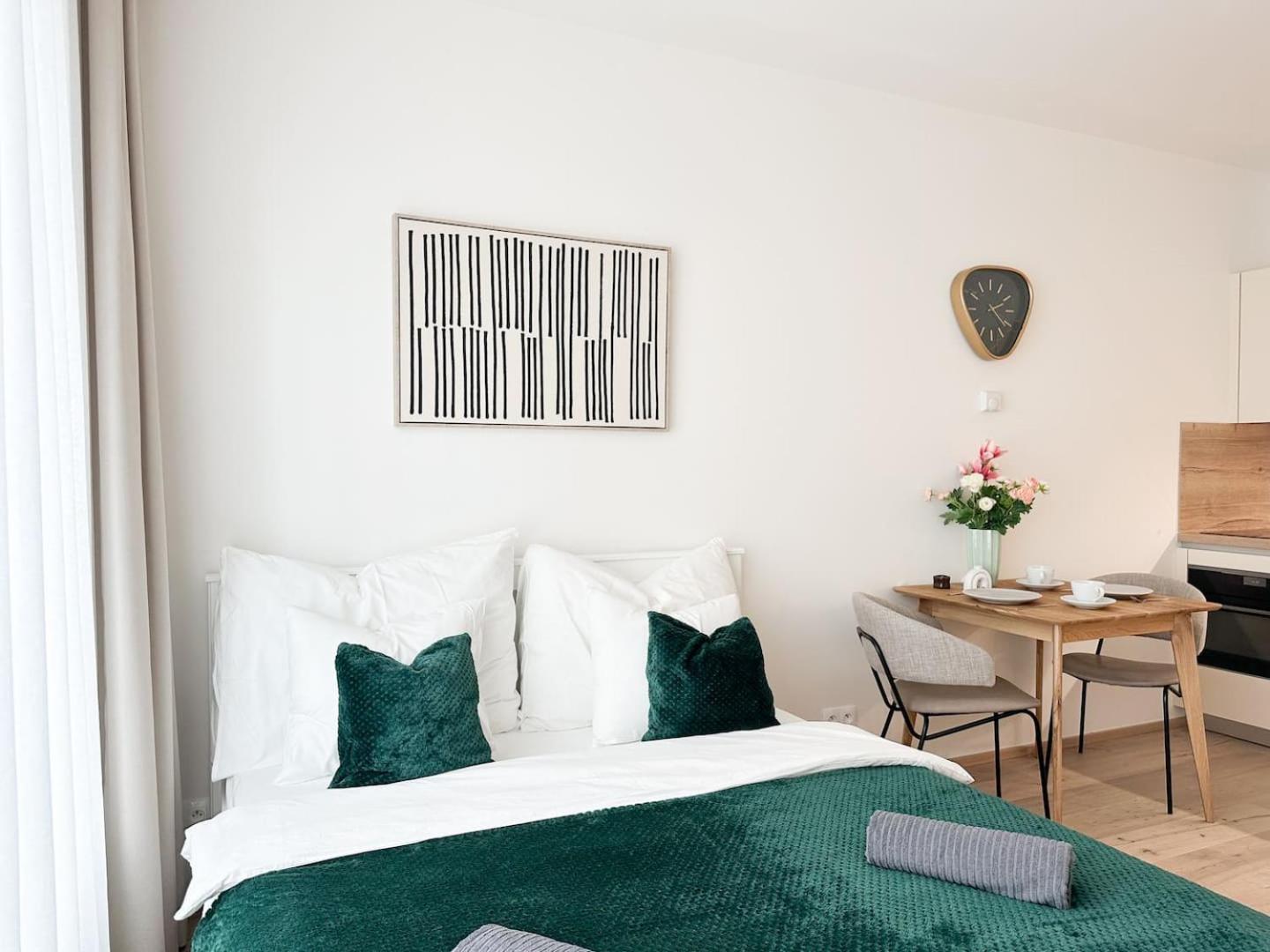 Apartment Real Living By Refa Karlin 406 *