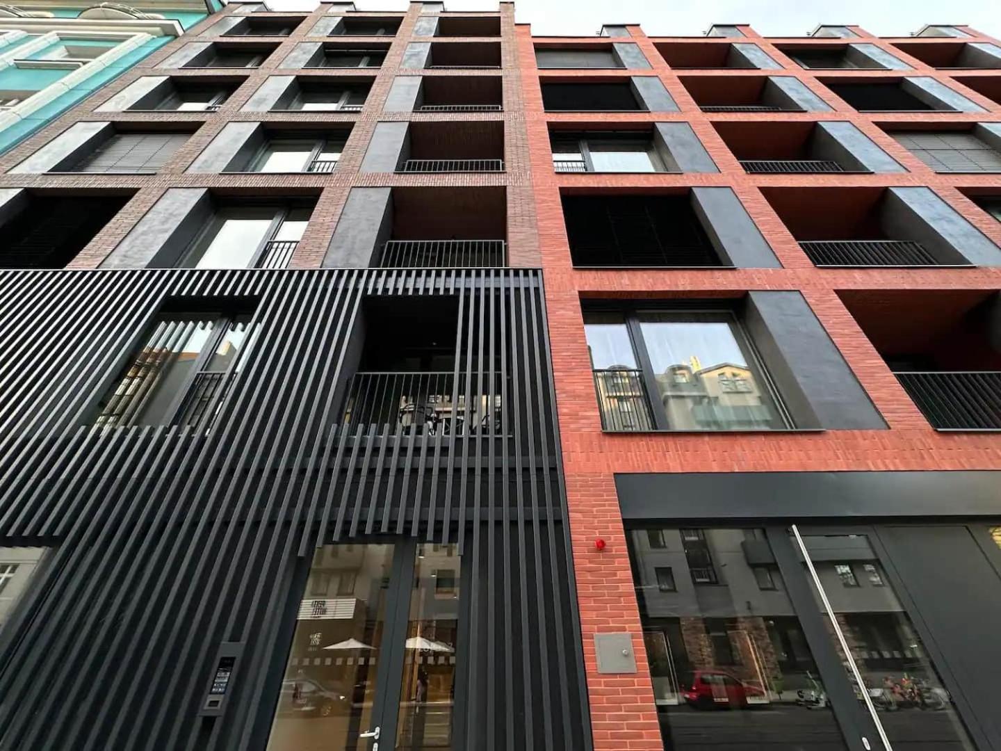 Real Living By Refa Karlin 406 * Prague