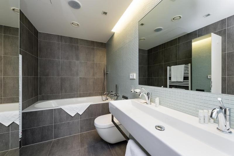Wishlist Residences - Karlin Apartment