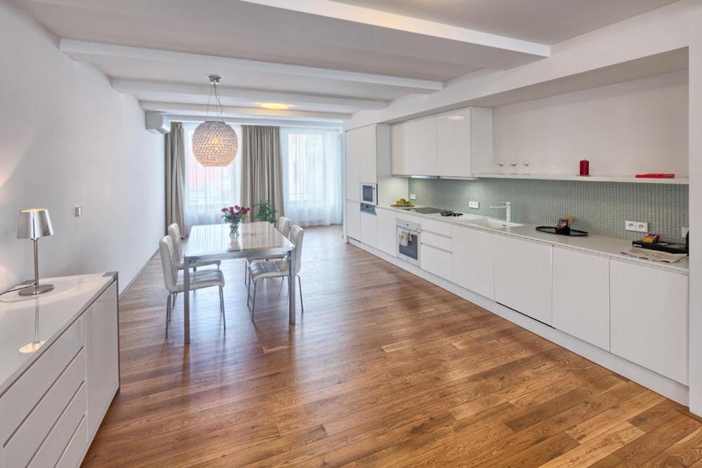 Wishlist Residences - Karlin Apartment *