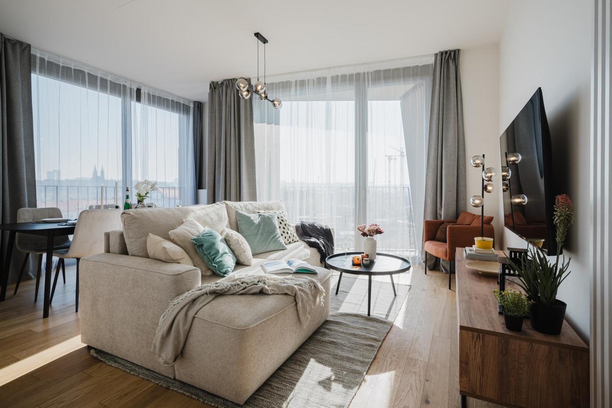 Days - With Garage And Balcony In Smichov Apartment