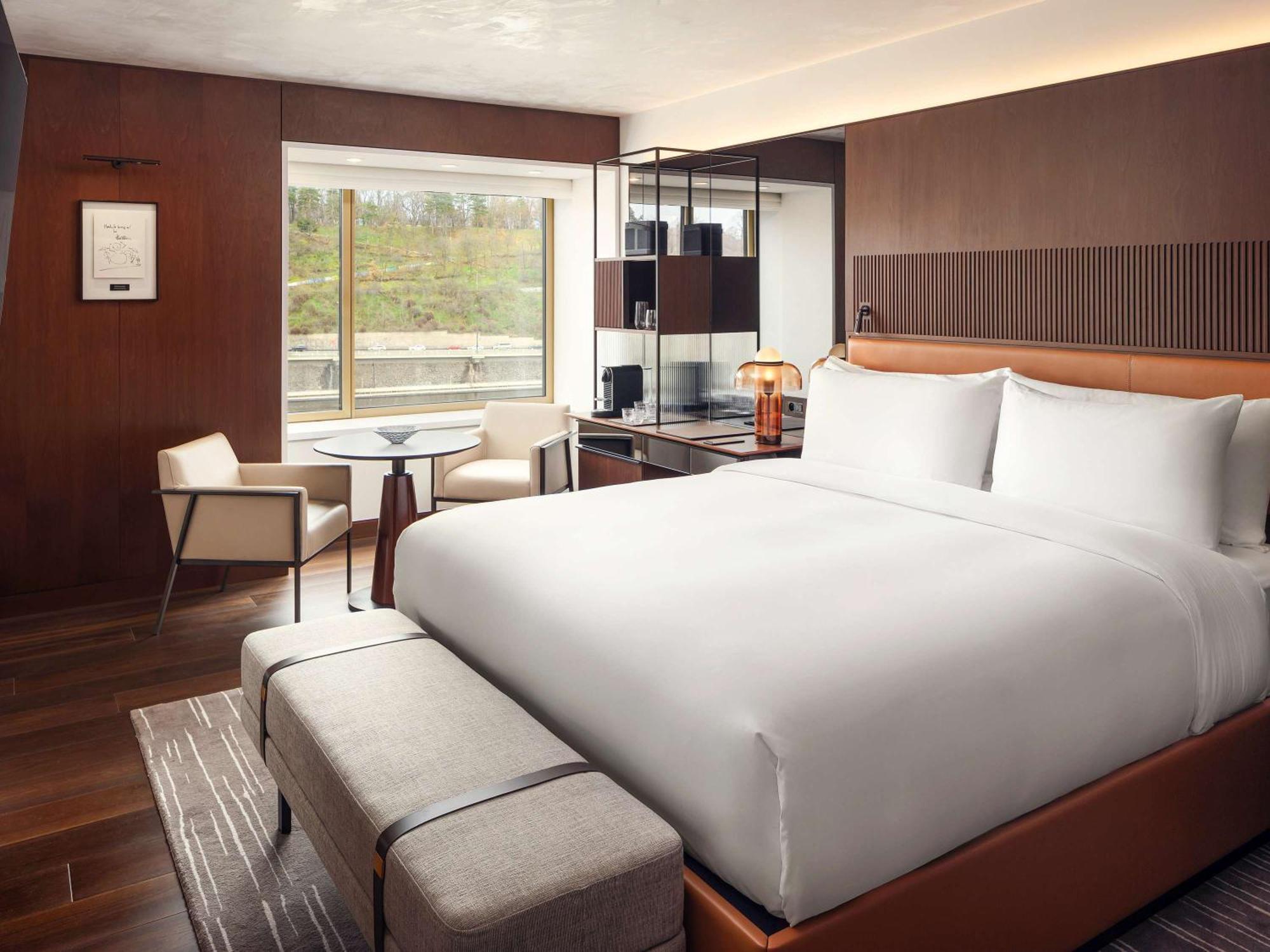Fairmont Golden 5* Prague