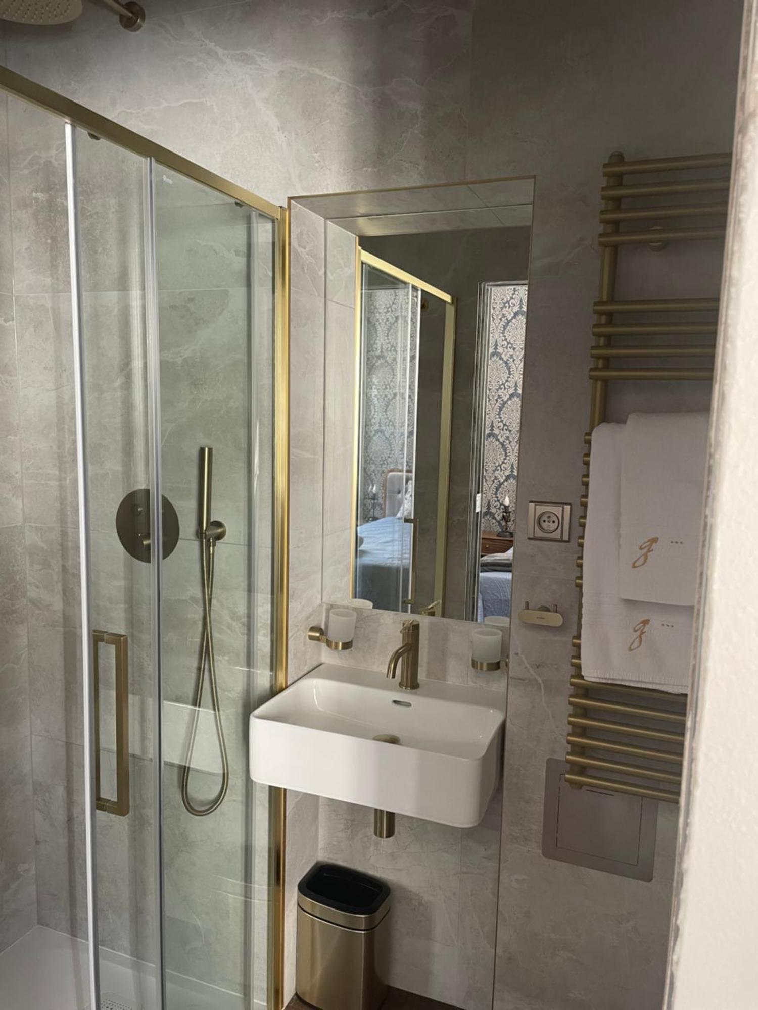 Otel Golden Age 3*