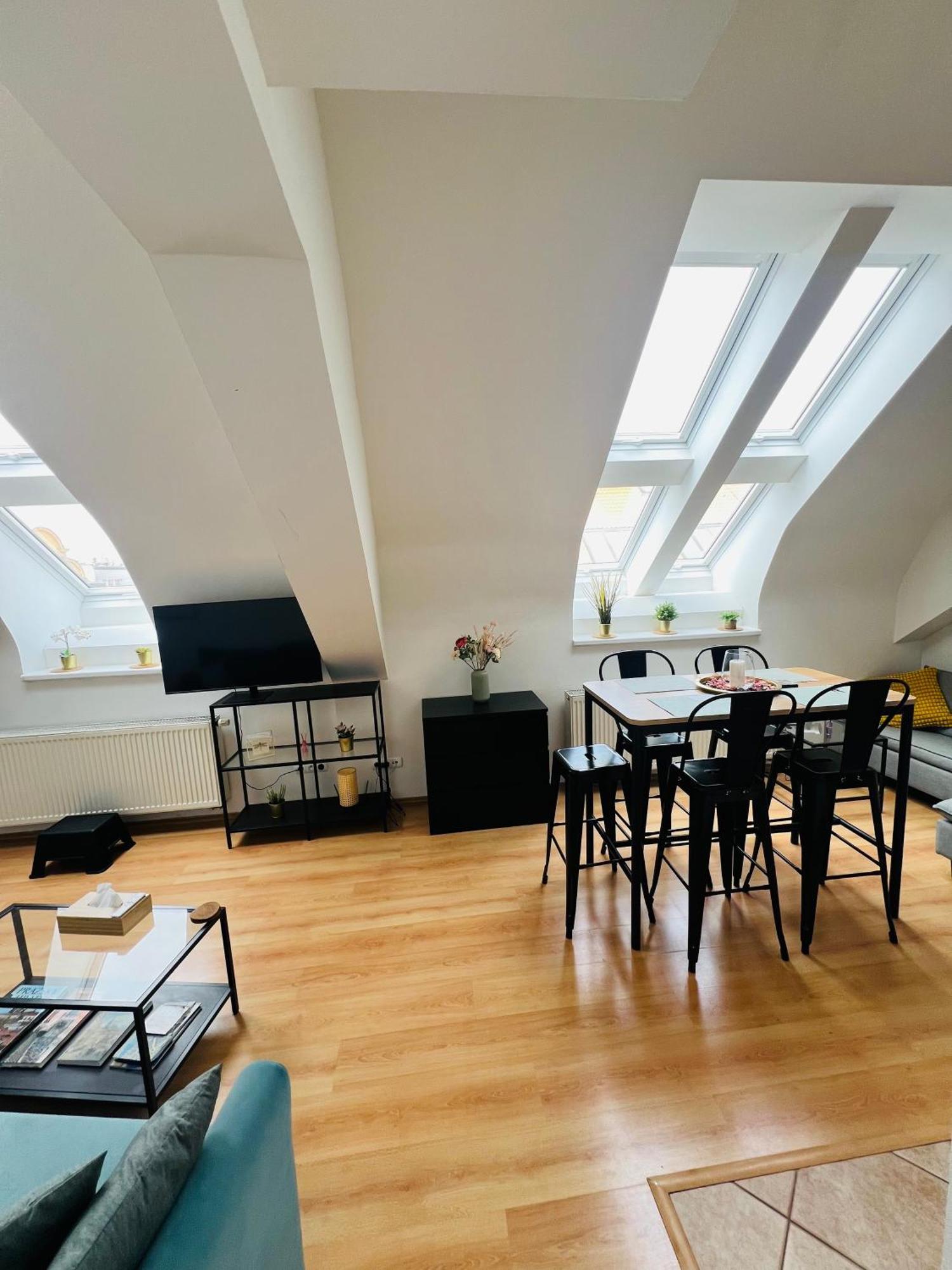 Central, Cozy & Stylish With Views Apartamento *