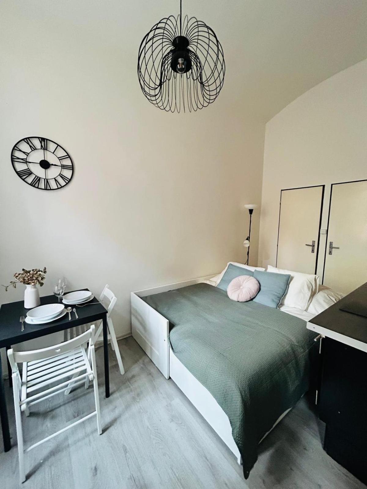 Chic And Modern *