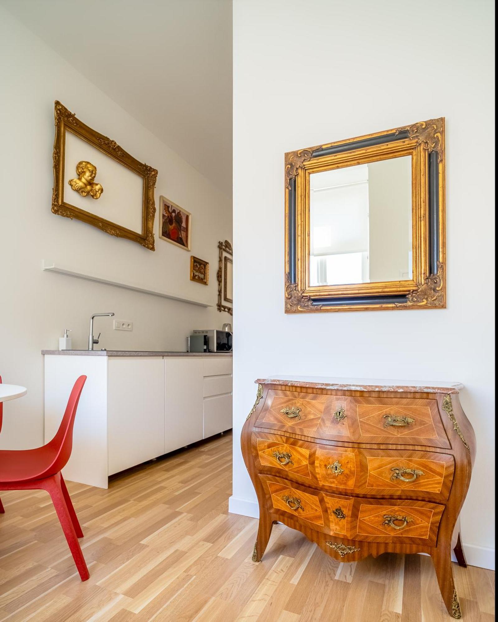 J3 Apartment