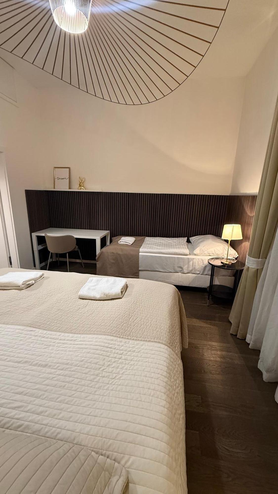 Luxury Modern Designed Oldtown Apartamento