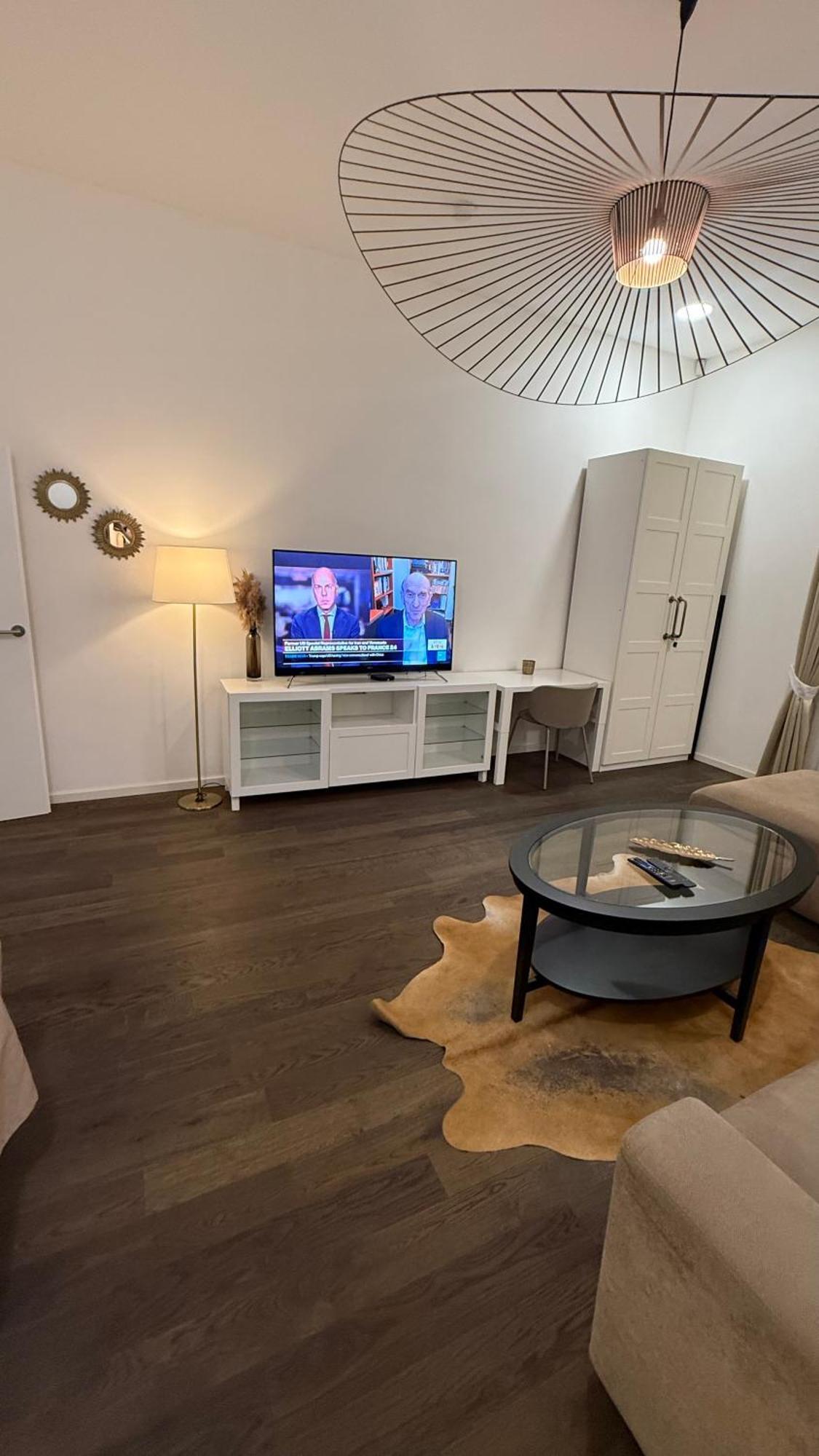 Luxury Modern Designed Oldtown Apartamento *