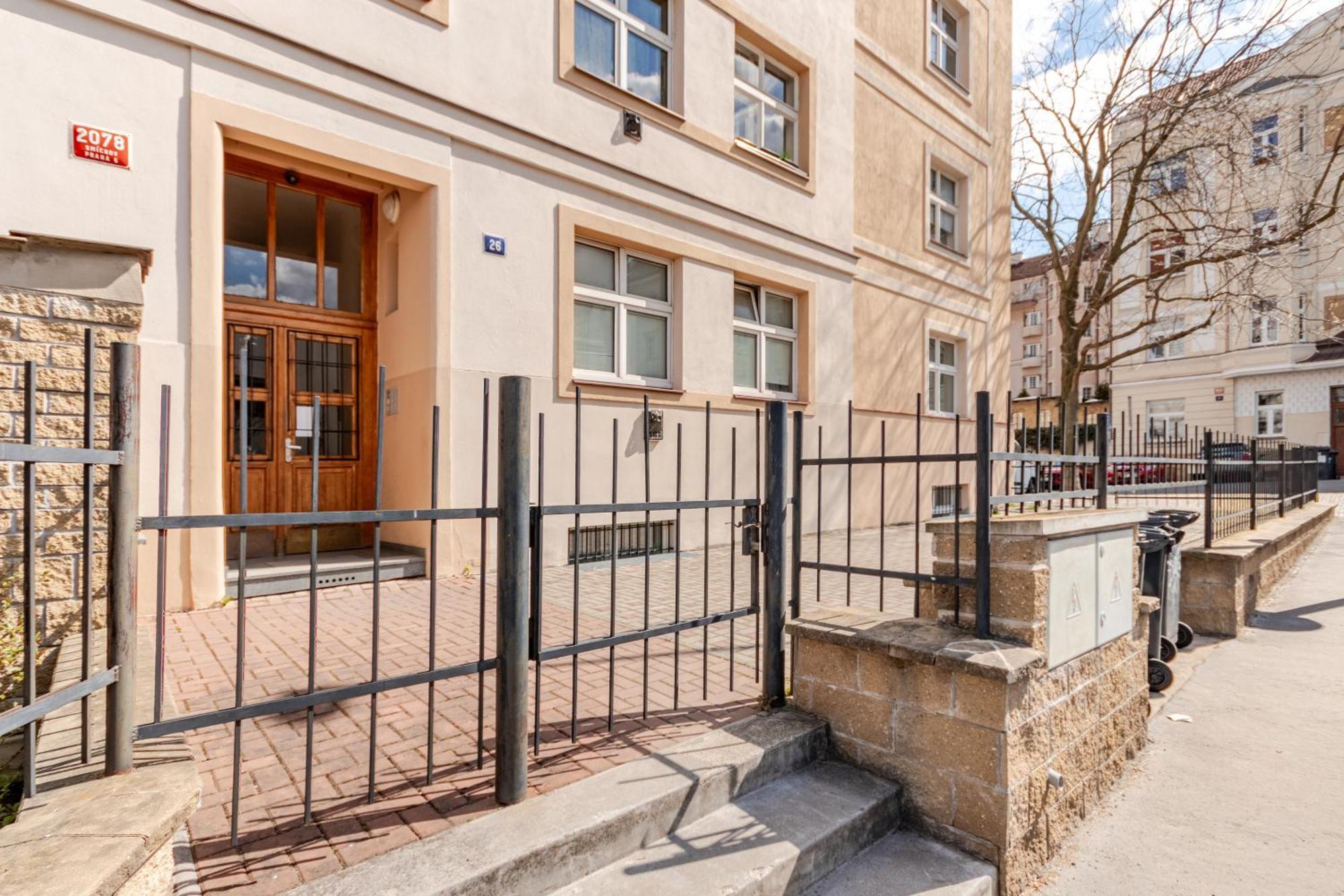 Apartment Charm Deco Near Old Town, All-friendly