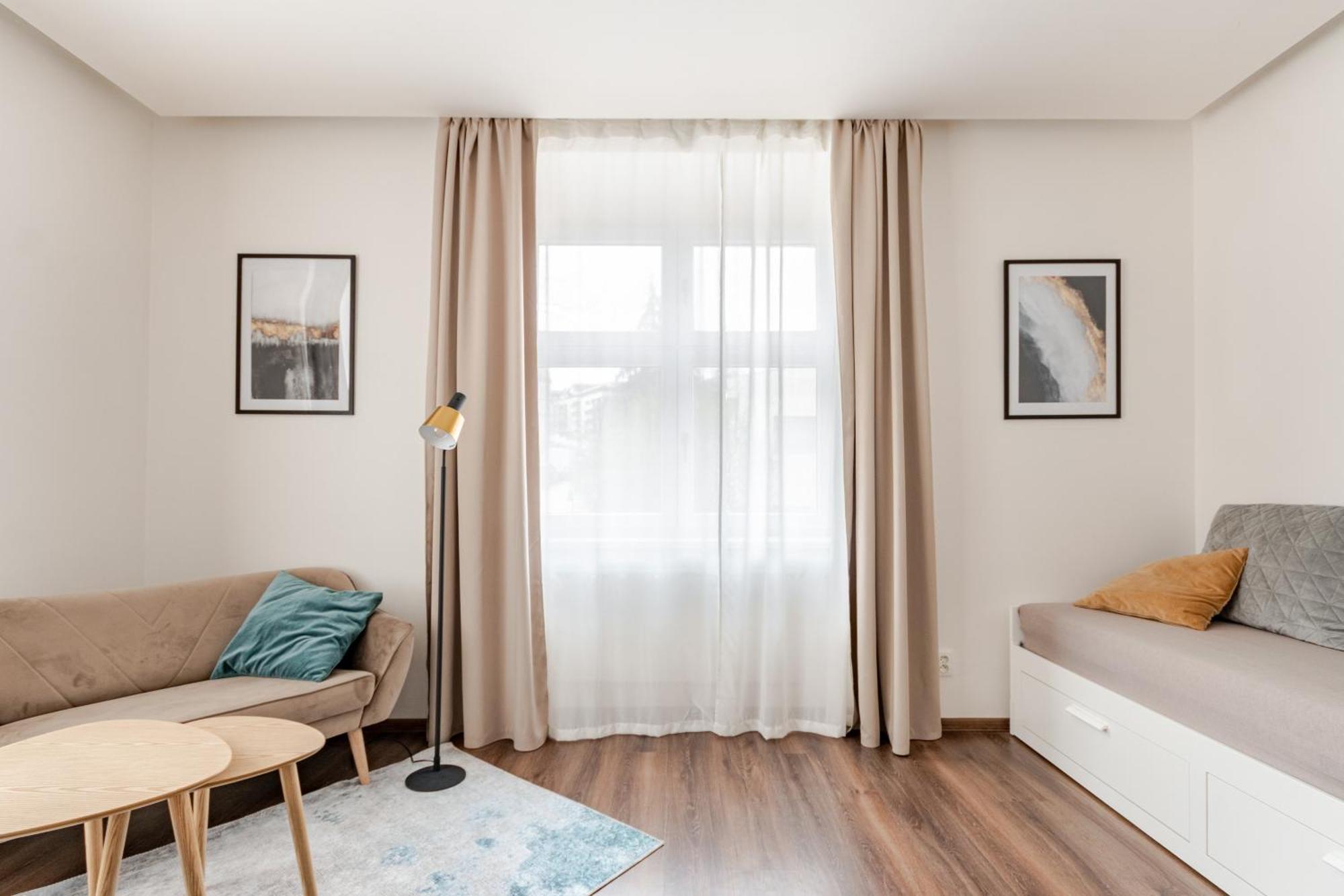 Apartment Charm Deco Near Old Town, All-friendly *
