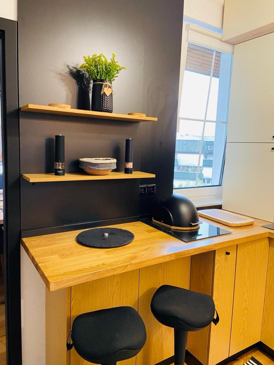 Light & Wood Design - 89 M2 In Apartment *