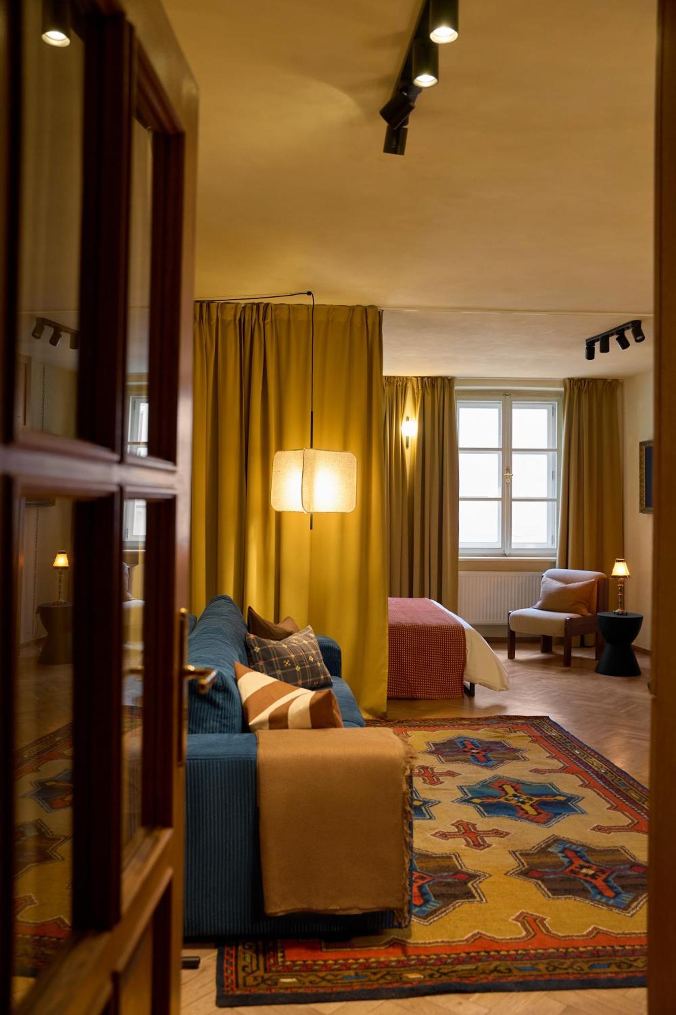 Apartment Spires And Spirits Old Town Boutique Prag
