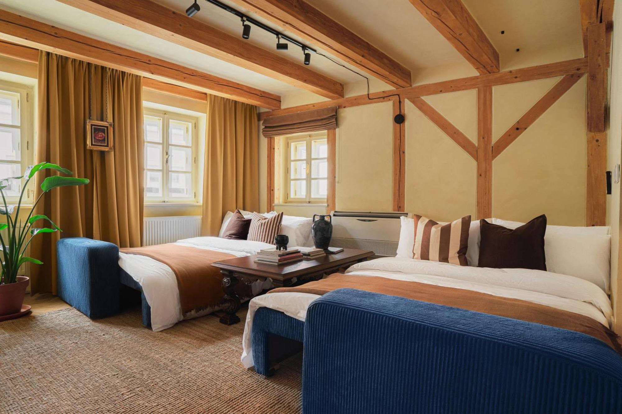 Spires And Spirits Old Town Boutique Apartment Prag