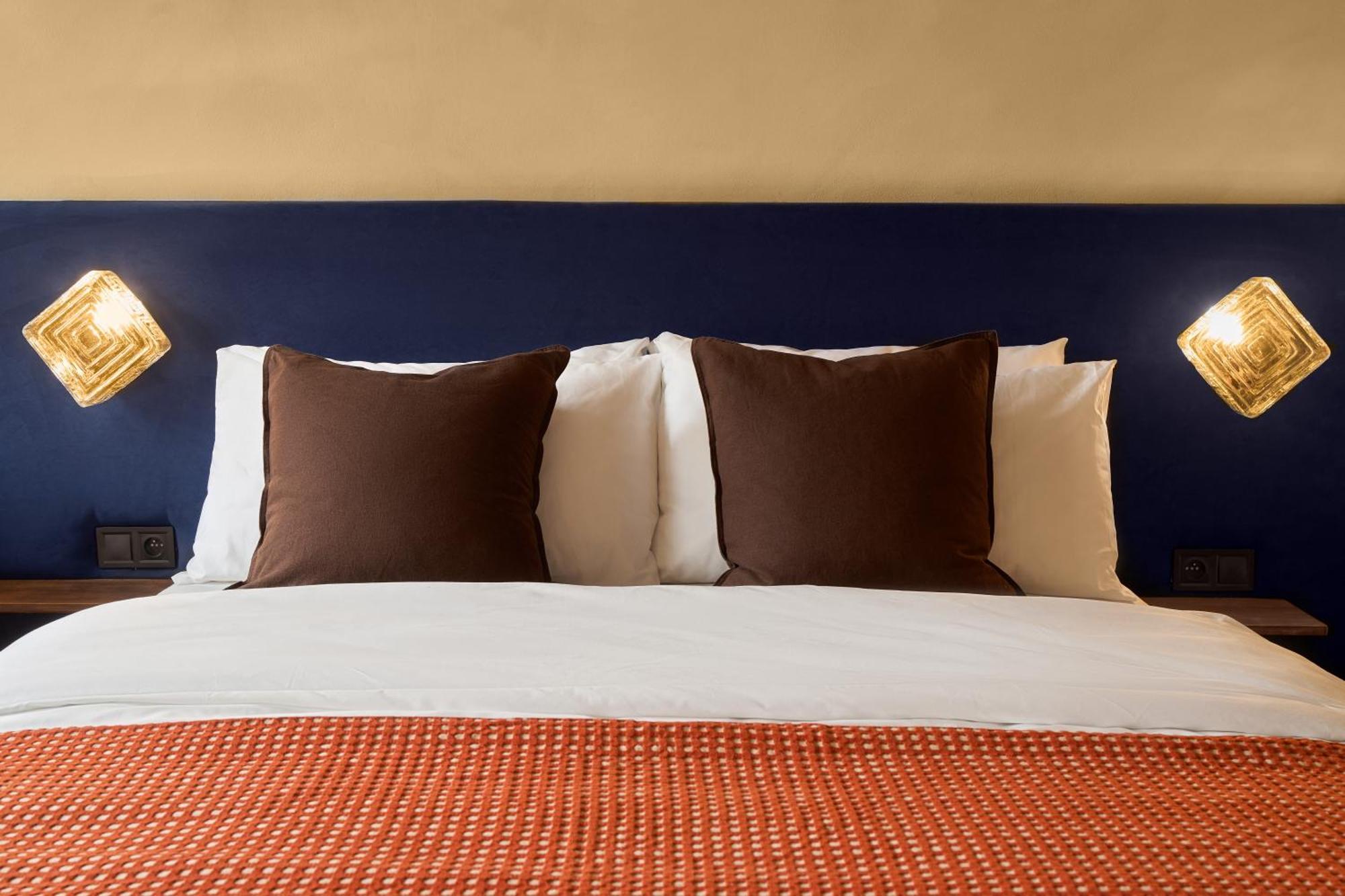 Spires And Spirits Old Town Boutique Apartment *