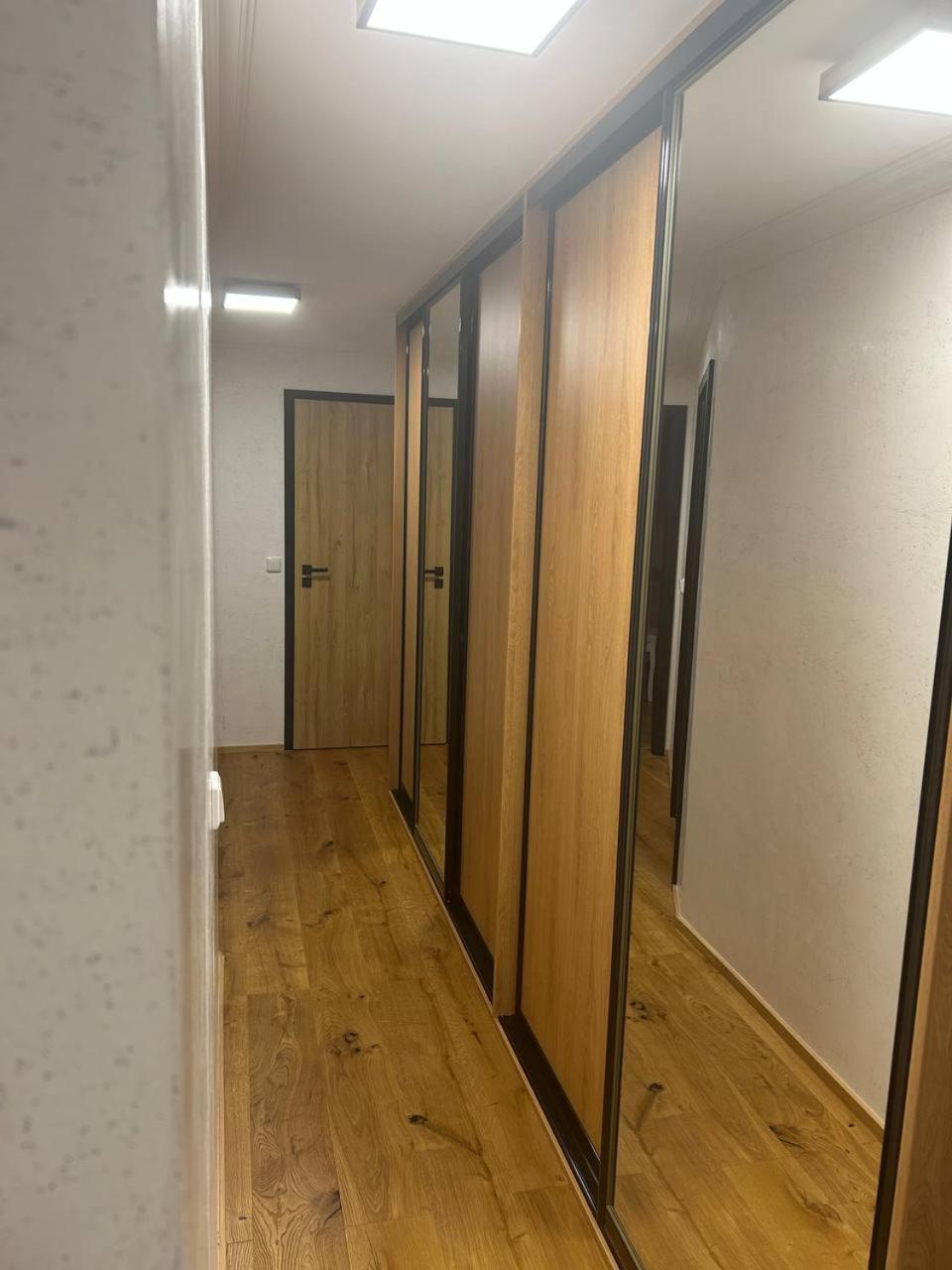 Light & Wood Design - 89 M2 In Apartment Prague
