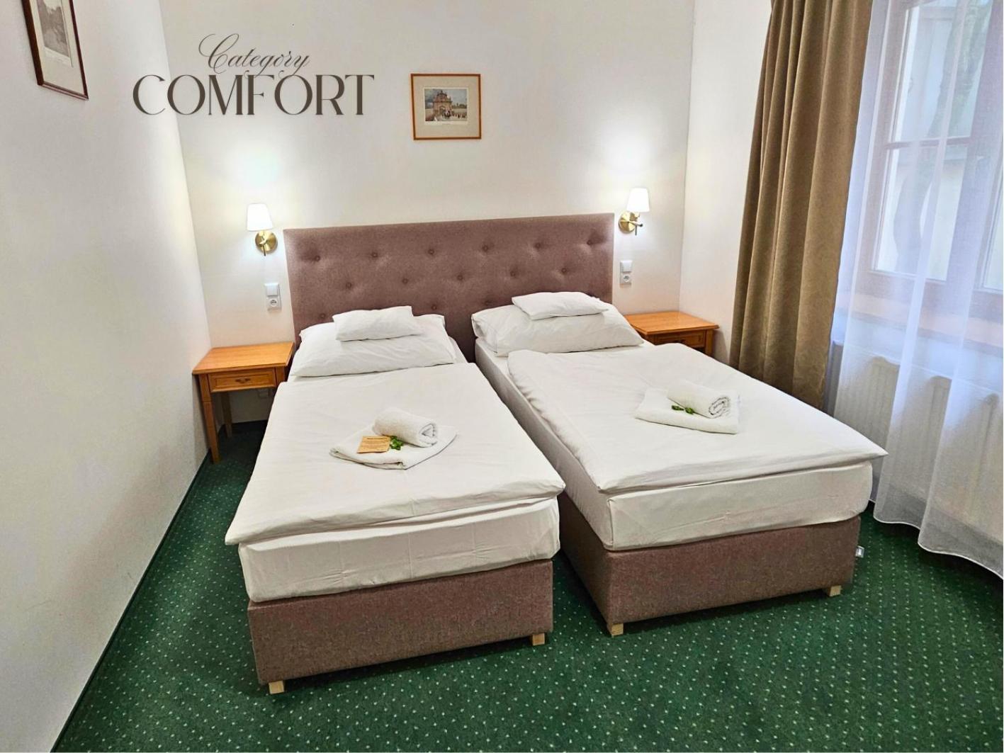 Hotel Claris 3*