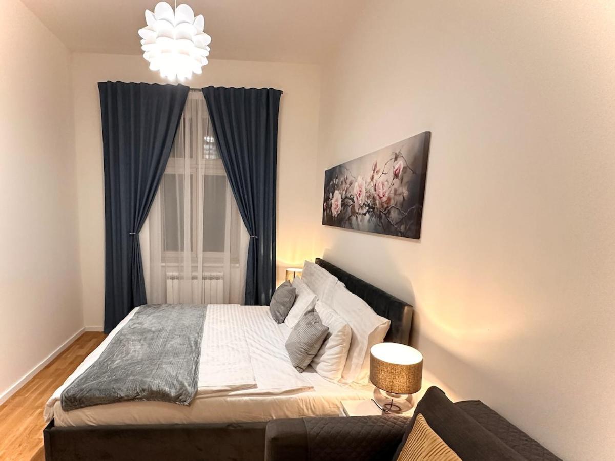 Apartment Modern 1 Retreat With Stunning Museum Views Prague