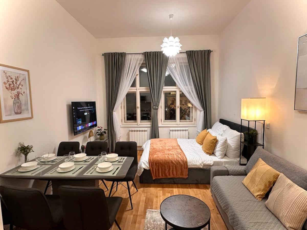 Modern 1 Retreat With Stunning Museum Views * Prague