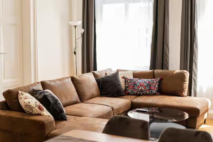 Luxury In Vaclavske Namesti Apartment