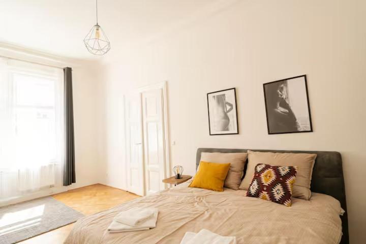 Luxury In Vaclavske Namesti Apartment *