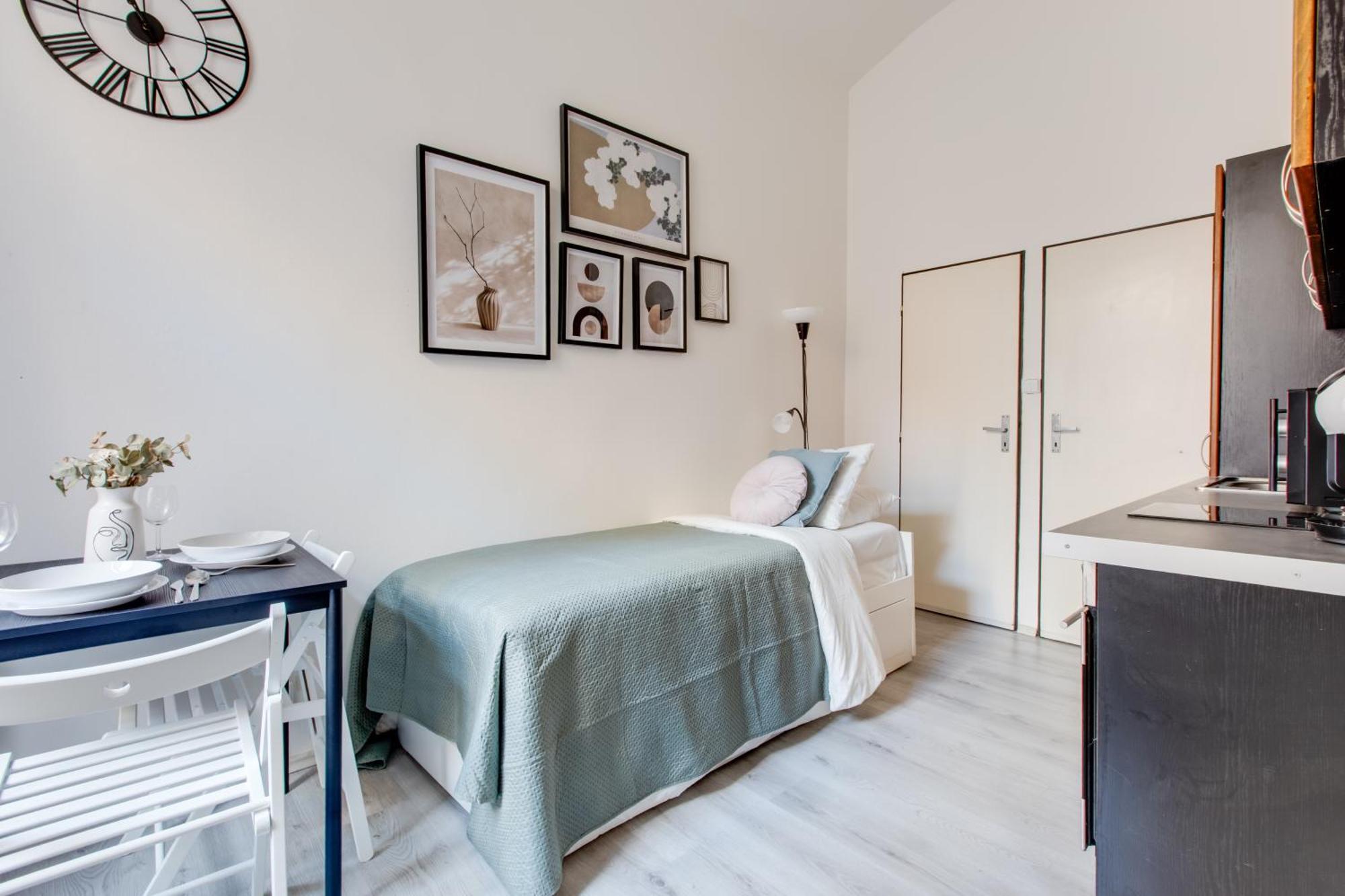Chic And Modern *