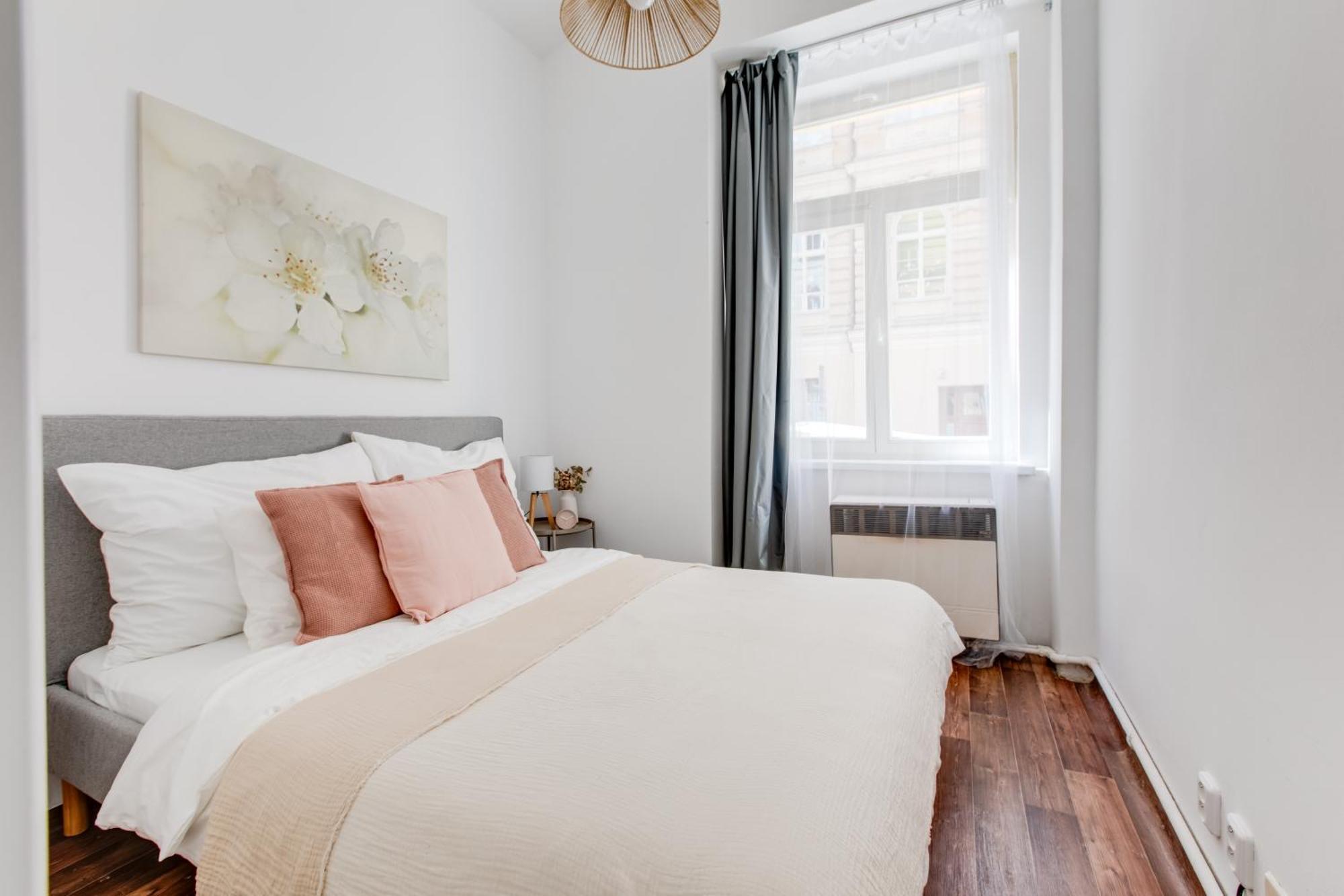 Apartment Chic And Modern