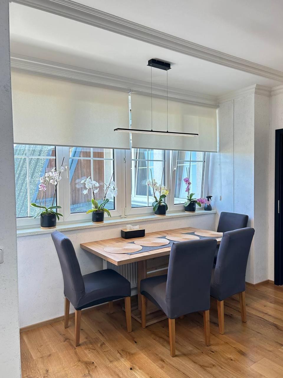 Light & Wood Design - 89 M2 In Apartment