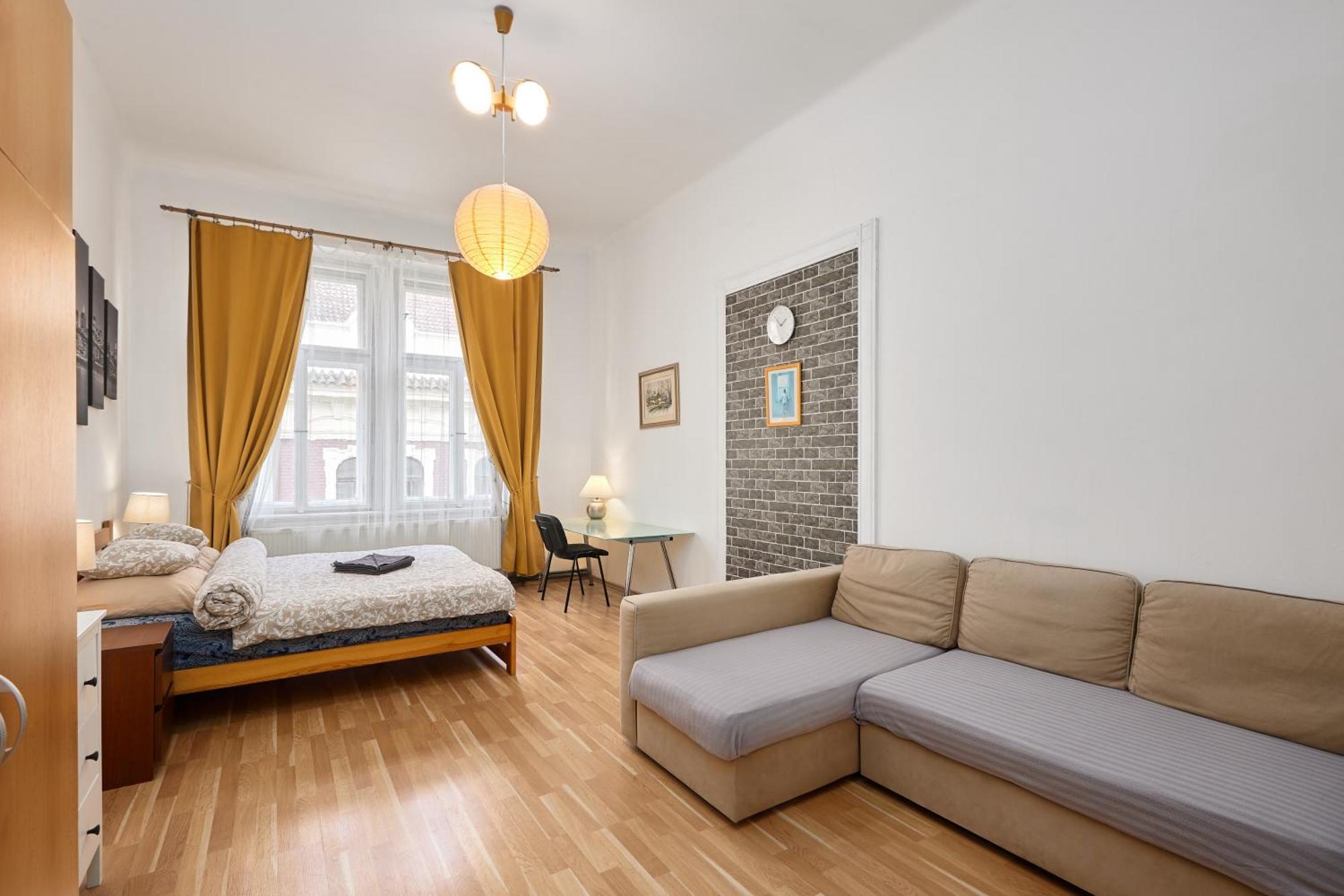Hospedagem domiciliar Old Town & Parking Assistance *