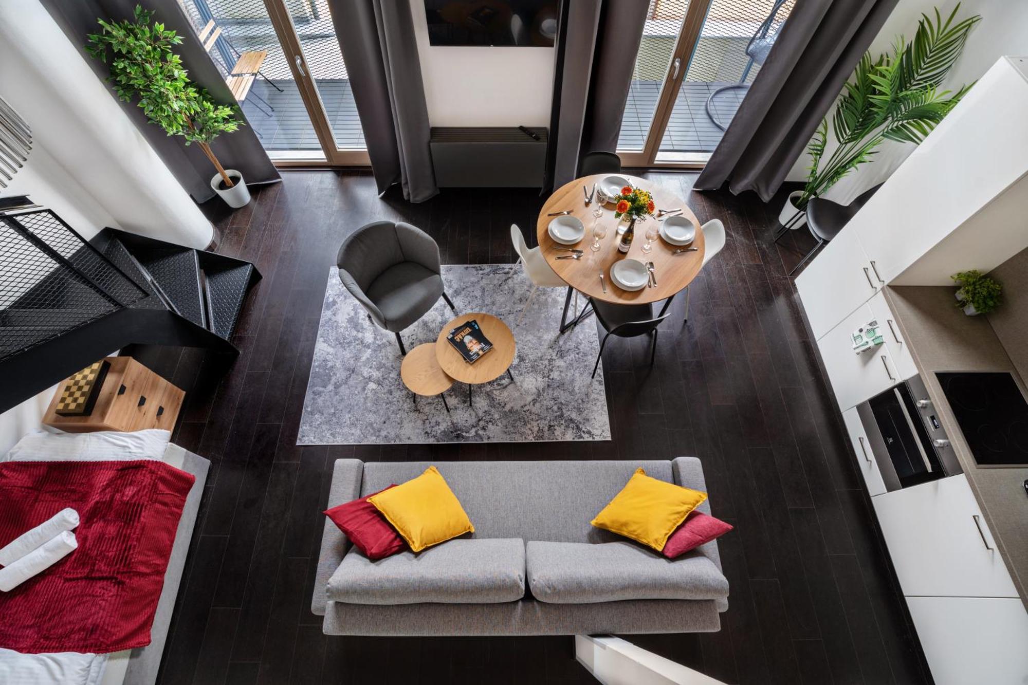 Loft Spacious In Prague