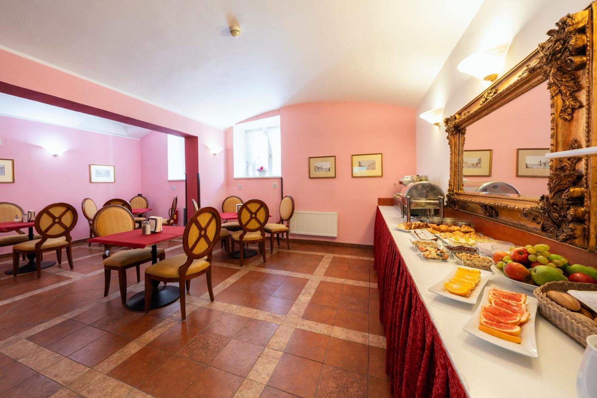 Raffaello Hotel Prague