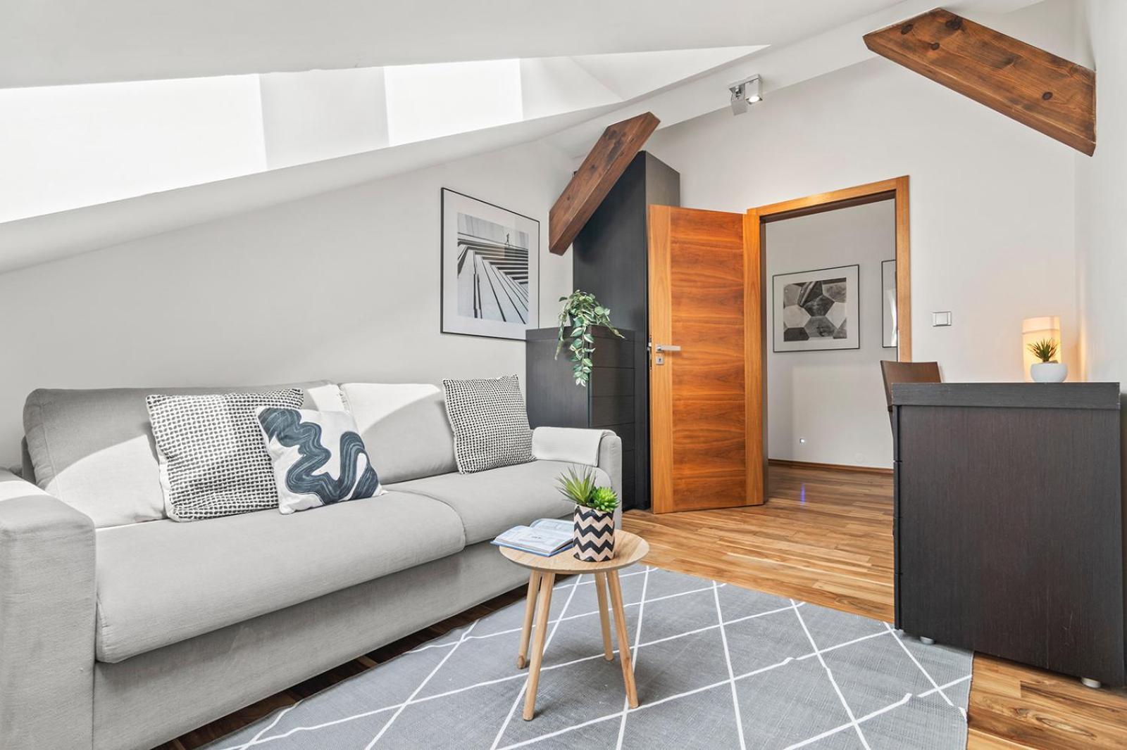 Days - Spacious 117m2 Attic Retreat W Ac - Near Old Town Sq * Prag